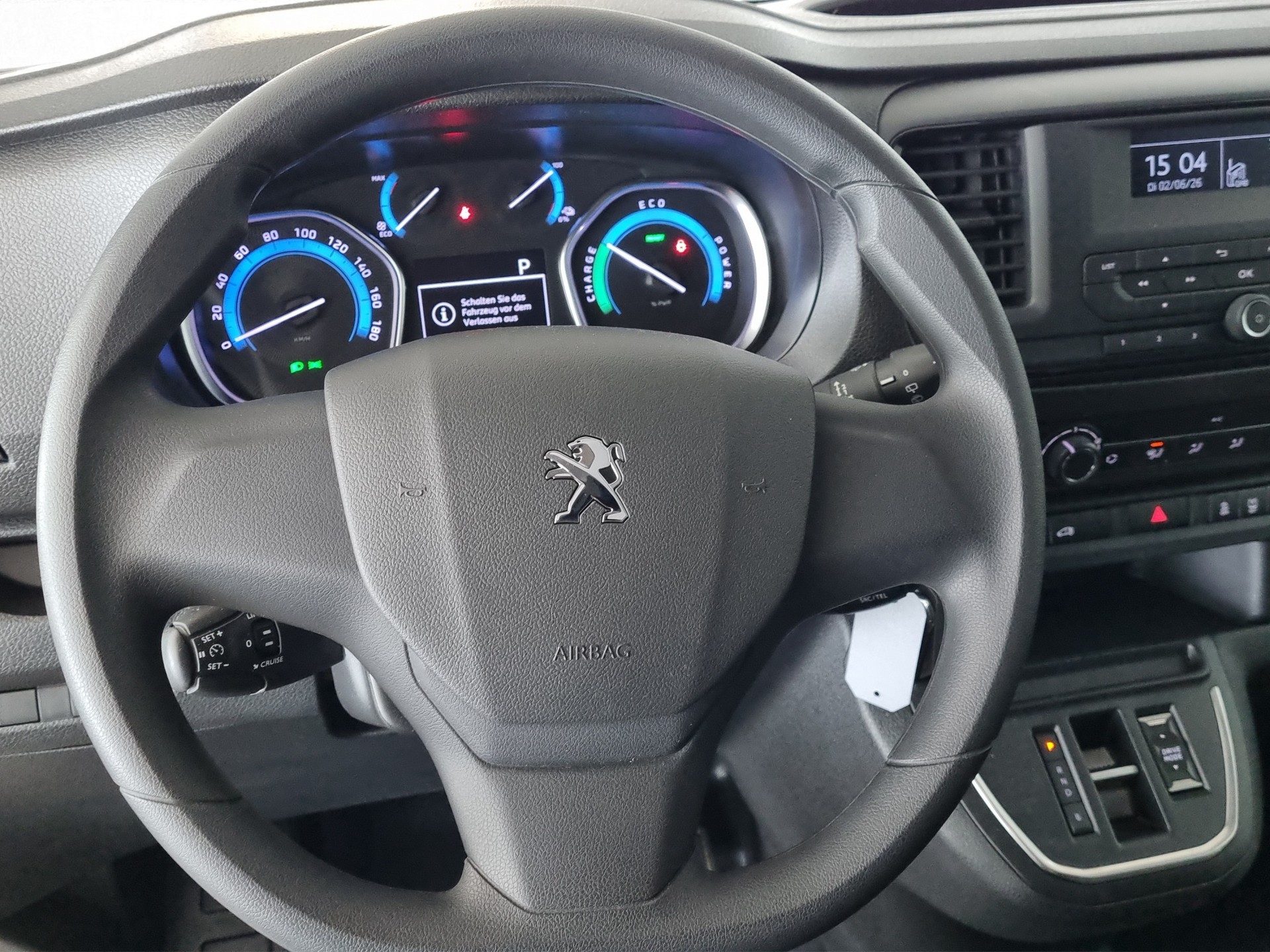 PEUGEOT e-Expert Premium 50 KWh Standard L2 AHK Glastüren-image-8