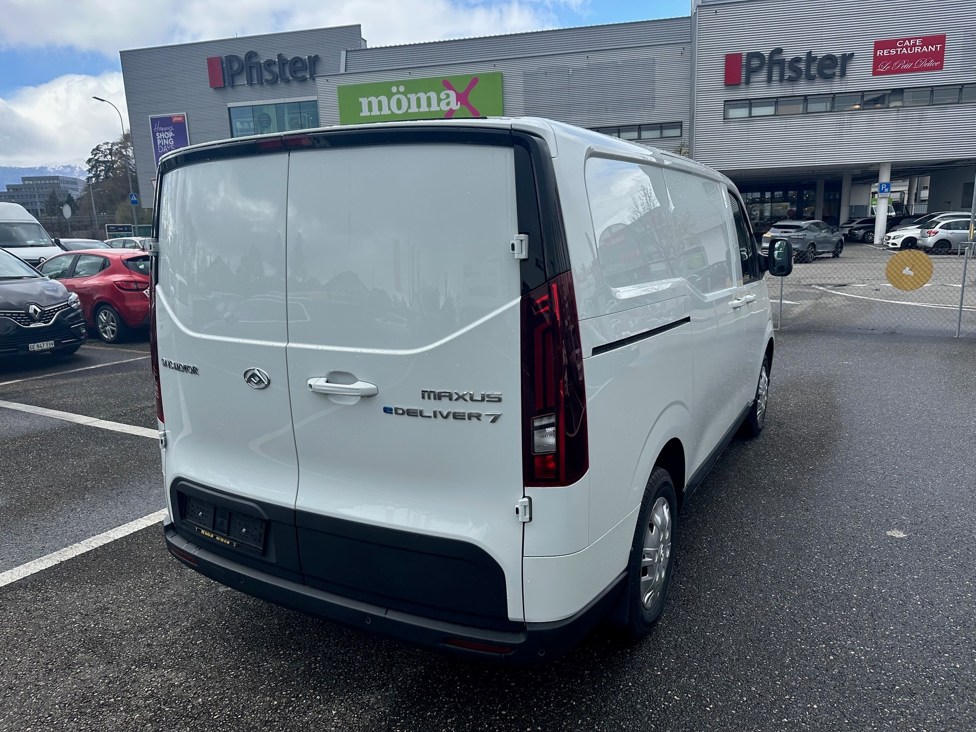MAXUS eDeliver 7 L1 77kWh-image-4