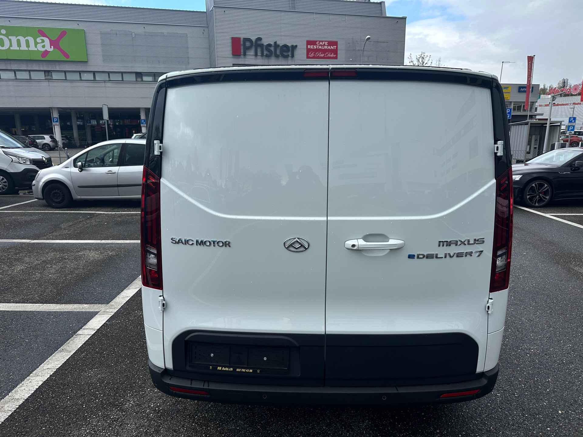 MAXUS eDeliver 7 L1 77kWh-image-3