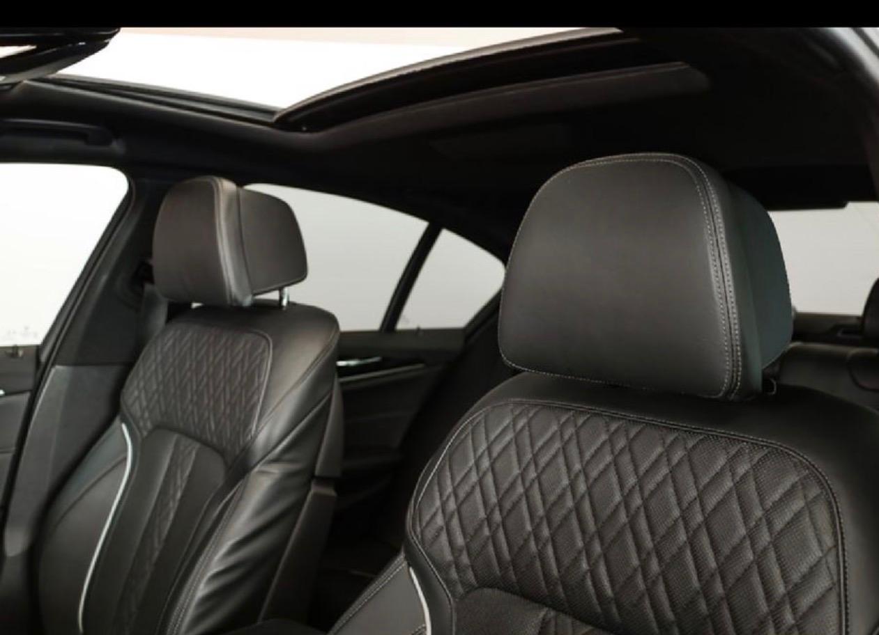 BMW 530e xDrive Steptronic-image-14