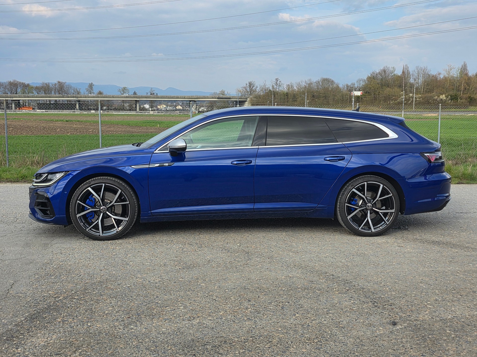 VW Arteon SB 2.0 TSI R 4Motion DSG / Neu ab Mfk.-image-2