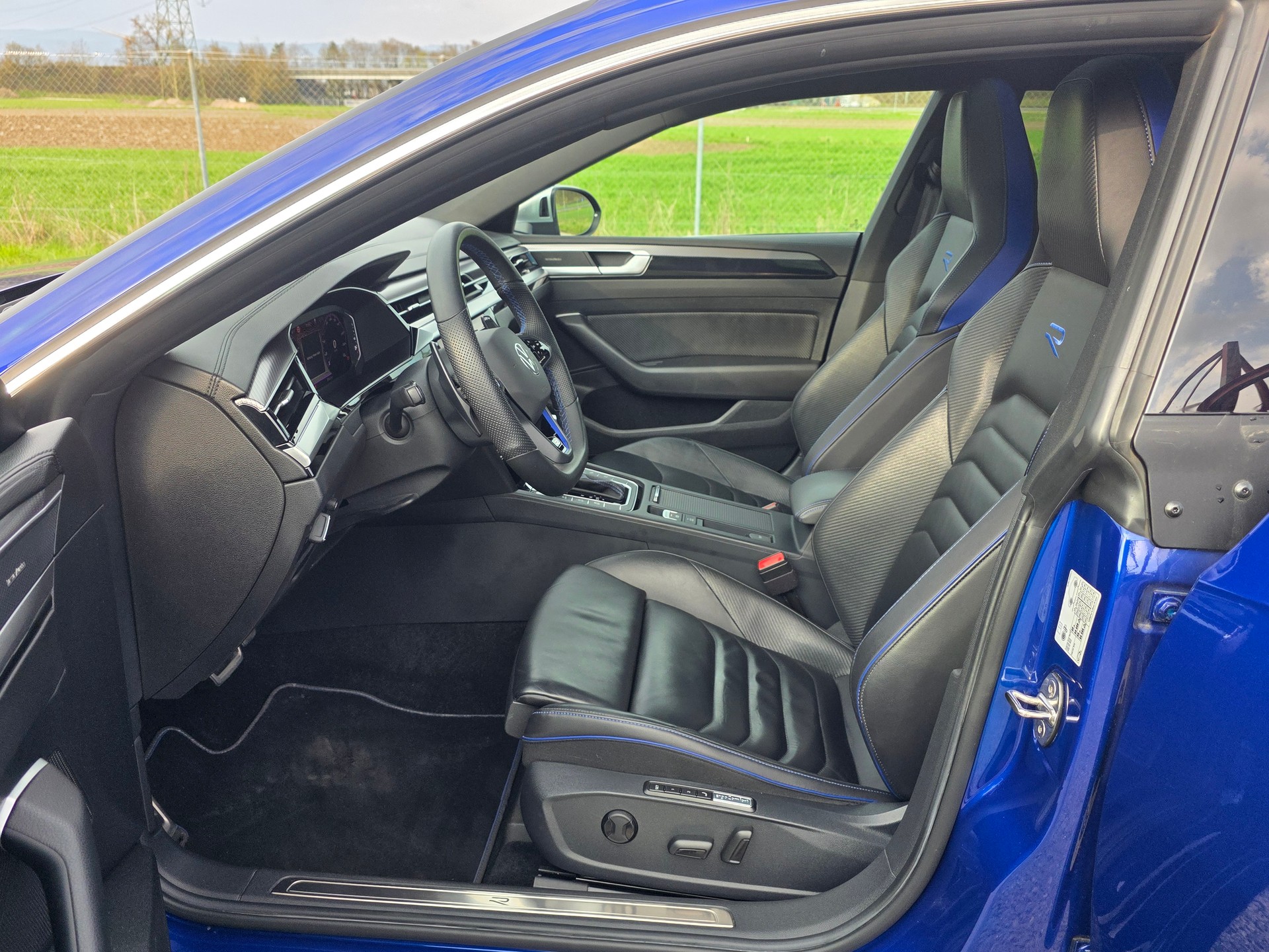 VW Arteon SB 2.0 TSI R 4Motion DSG / Neu ab Mfk.-image-8