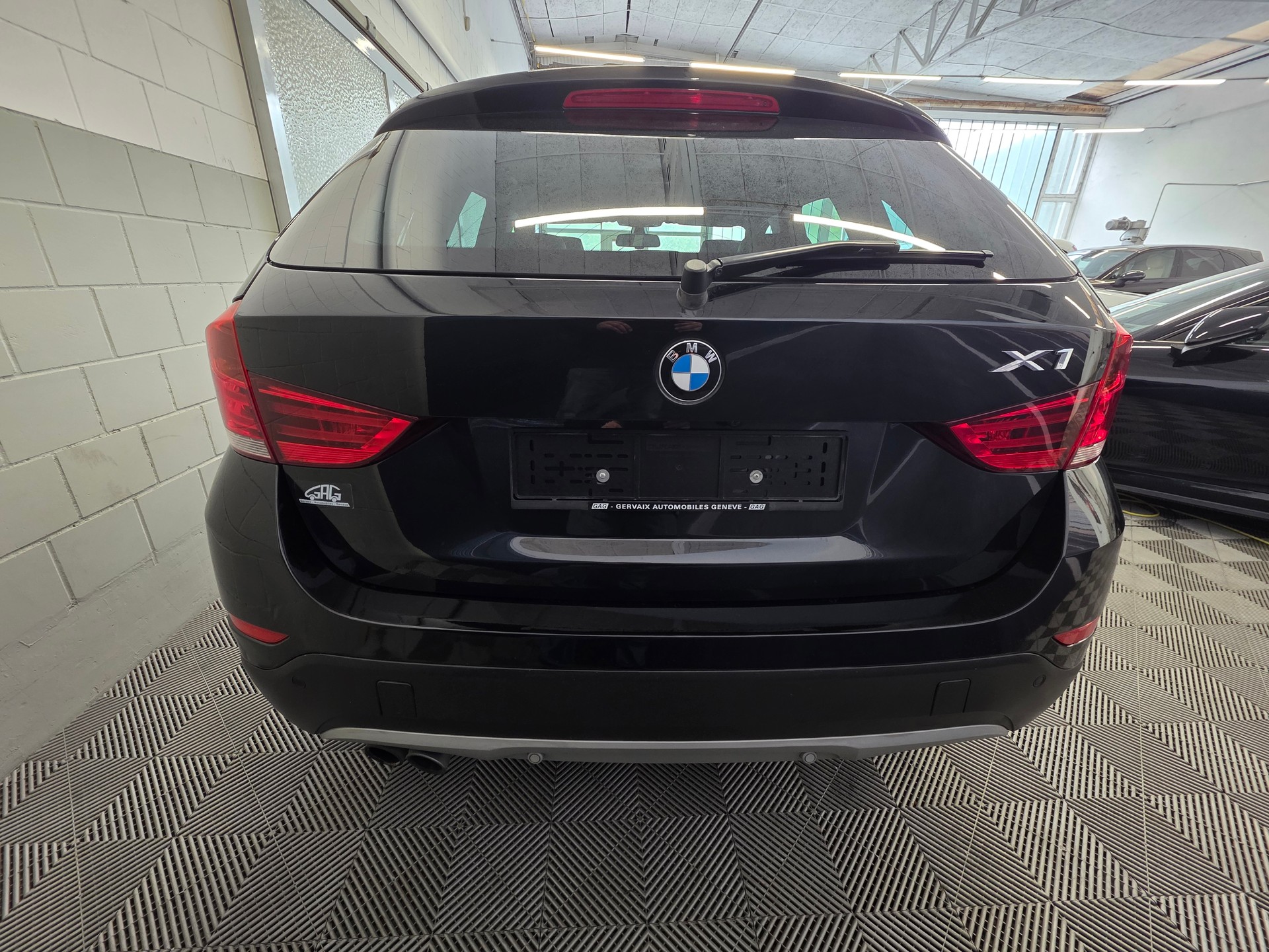 BMW X1 xDrive 28i Steptronic-image-7