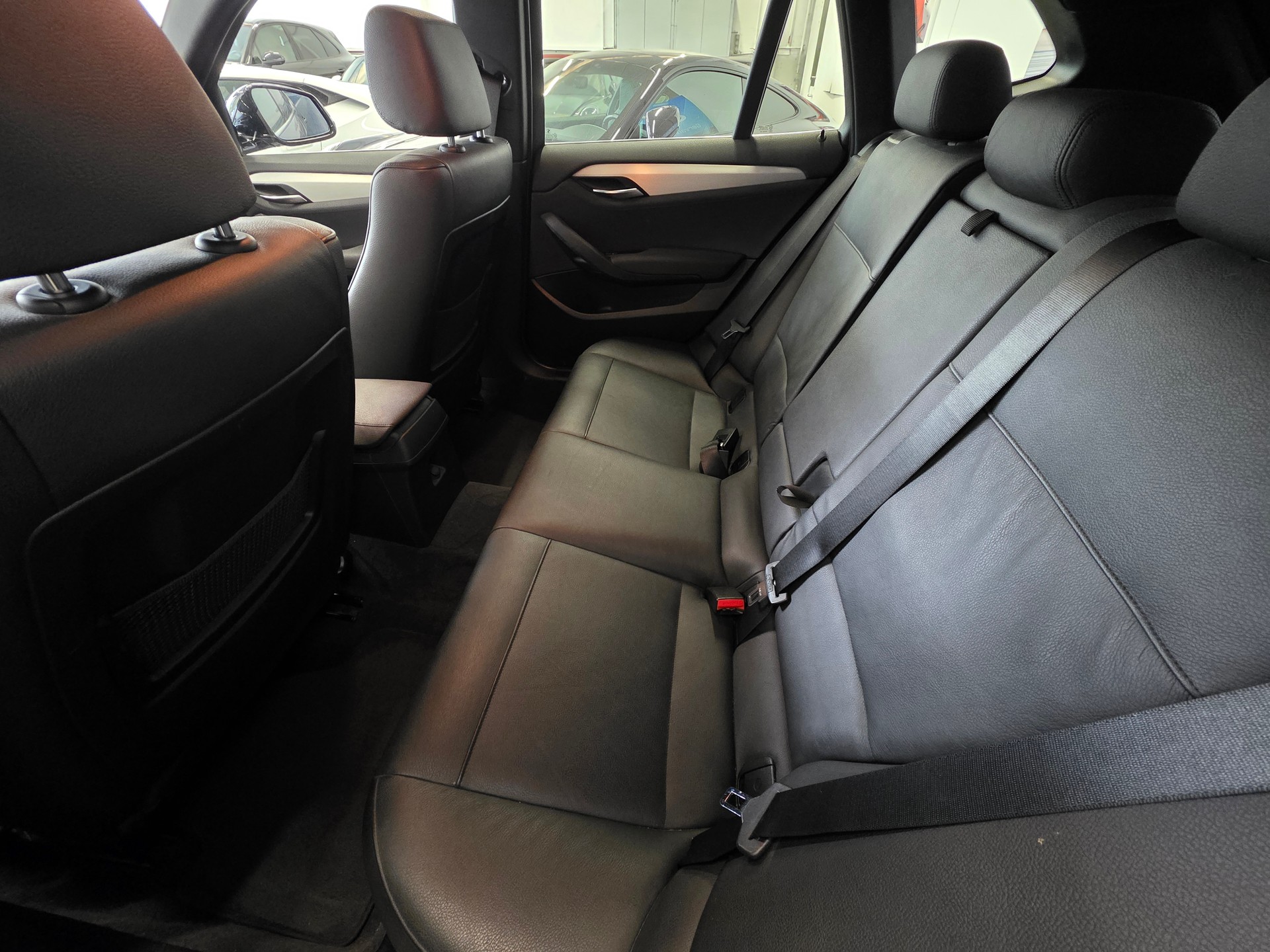 BMW X1 xDrive 28i Steptronic-image-11