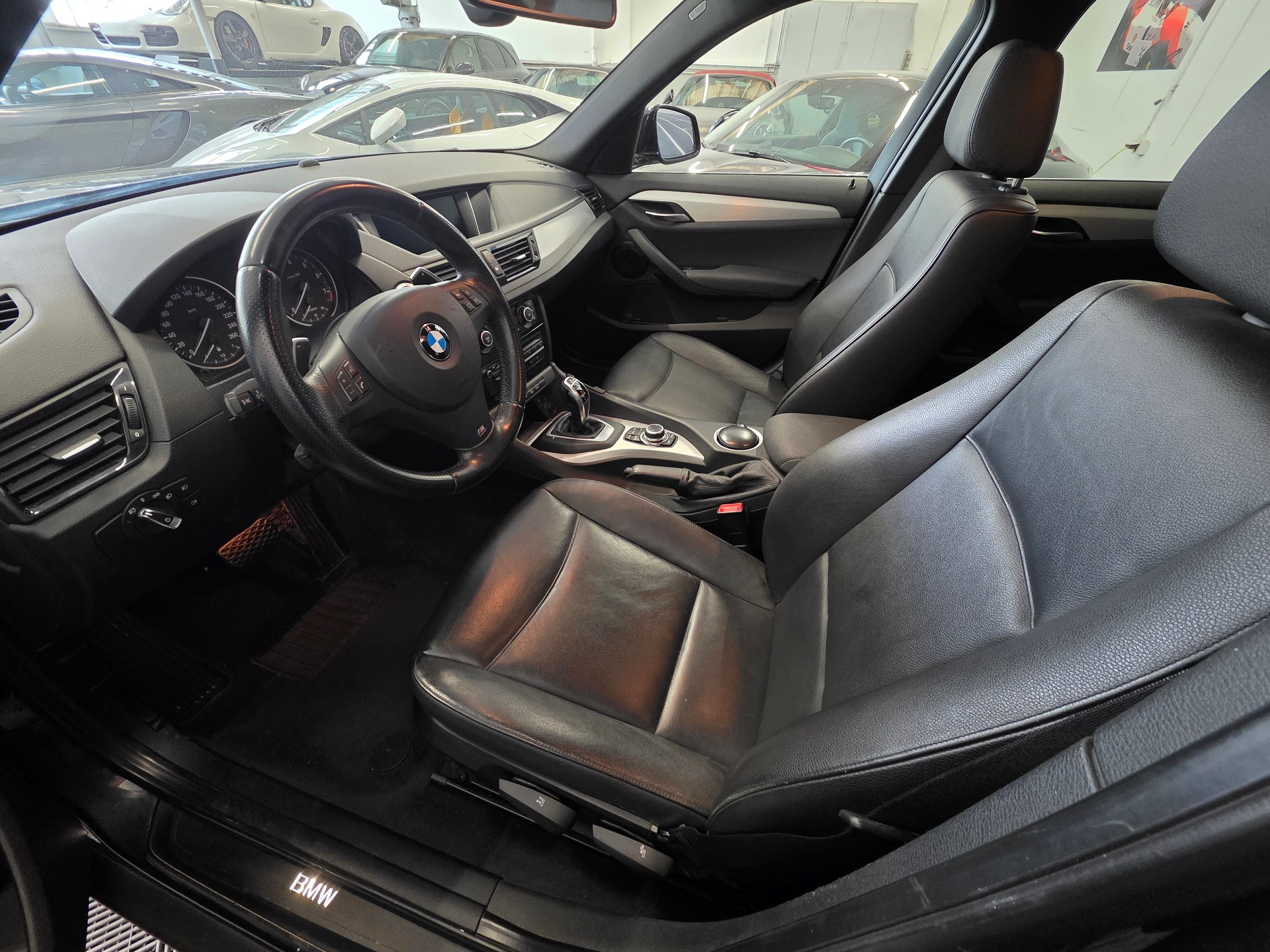 BMW X1 xDrive 28i Steptronic-image-9