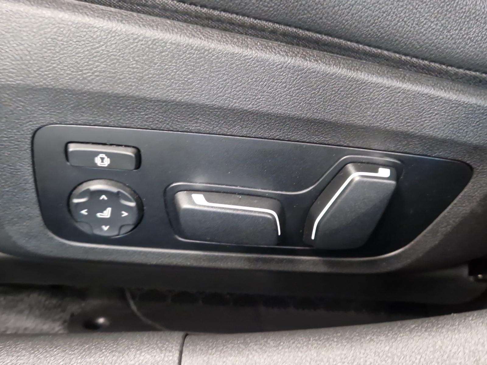 BMW 320d xDrive SAG Touring M Sport-image-10