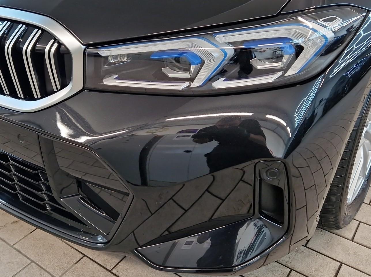 BMW 320d xDrive SAG Touring M Sport-image-24