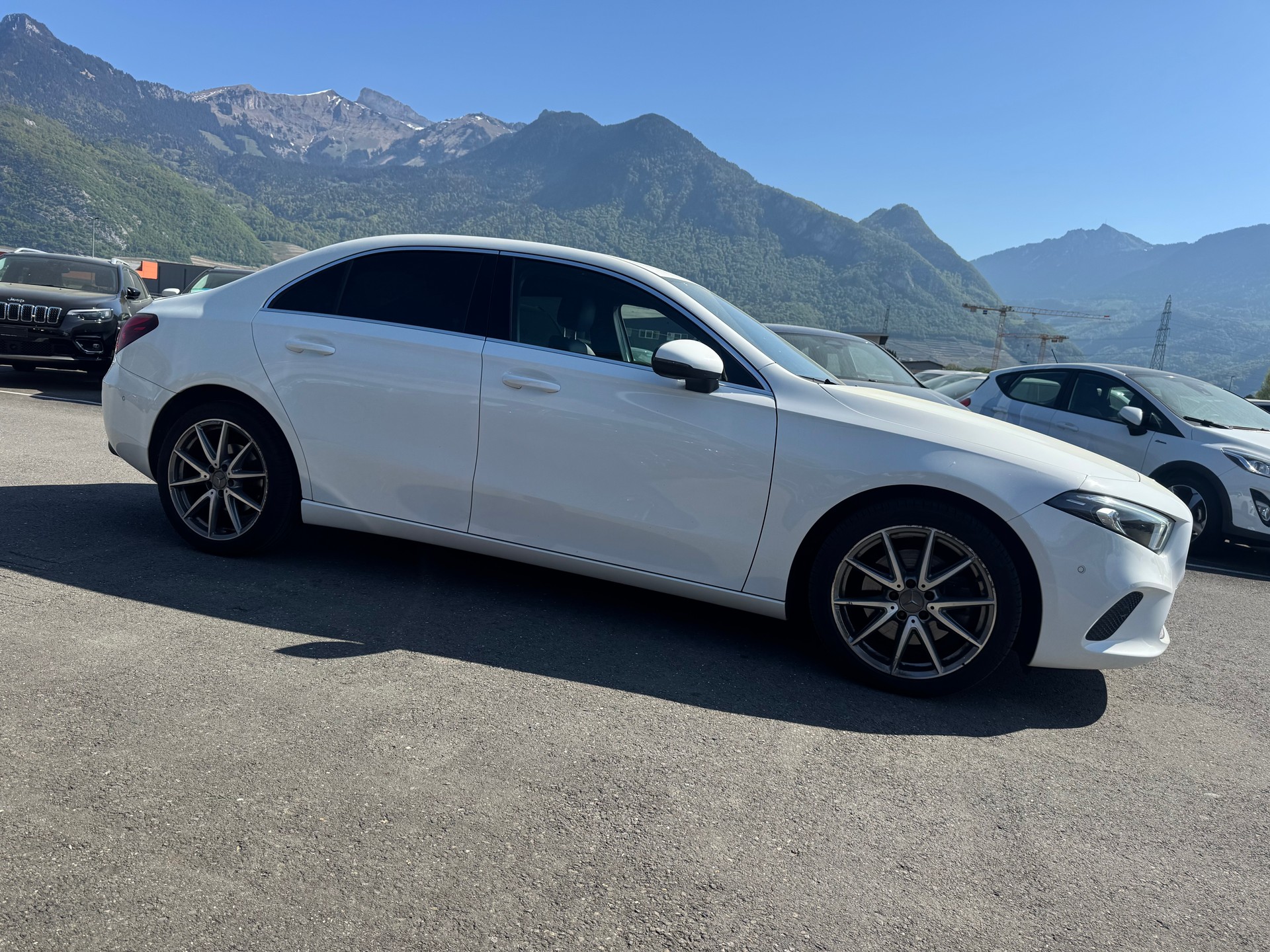 MERCEDES-BENZ A 220 Progressive 7G-DCT 4Matic-showroom-element-3