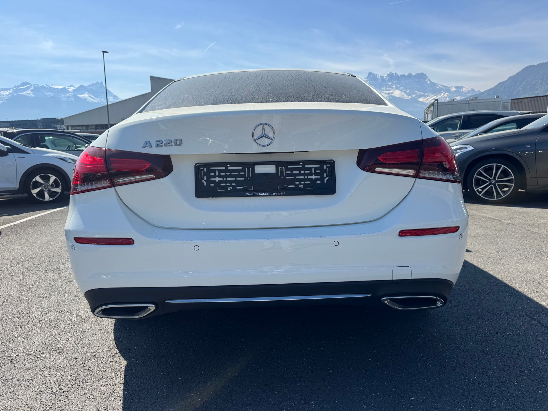 MERCEDES-BENZ A 220 Progressive 7G-DCT 4Matic-image-5