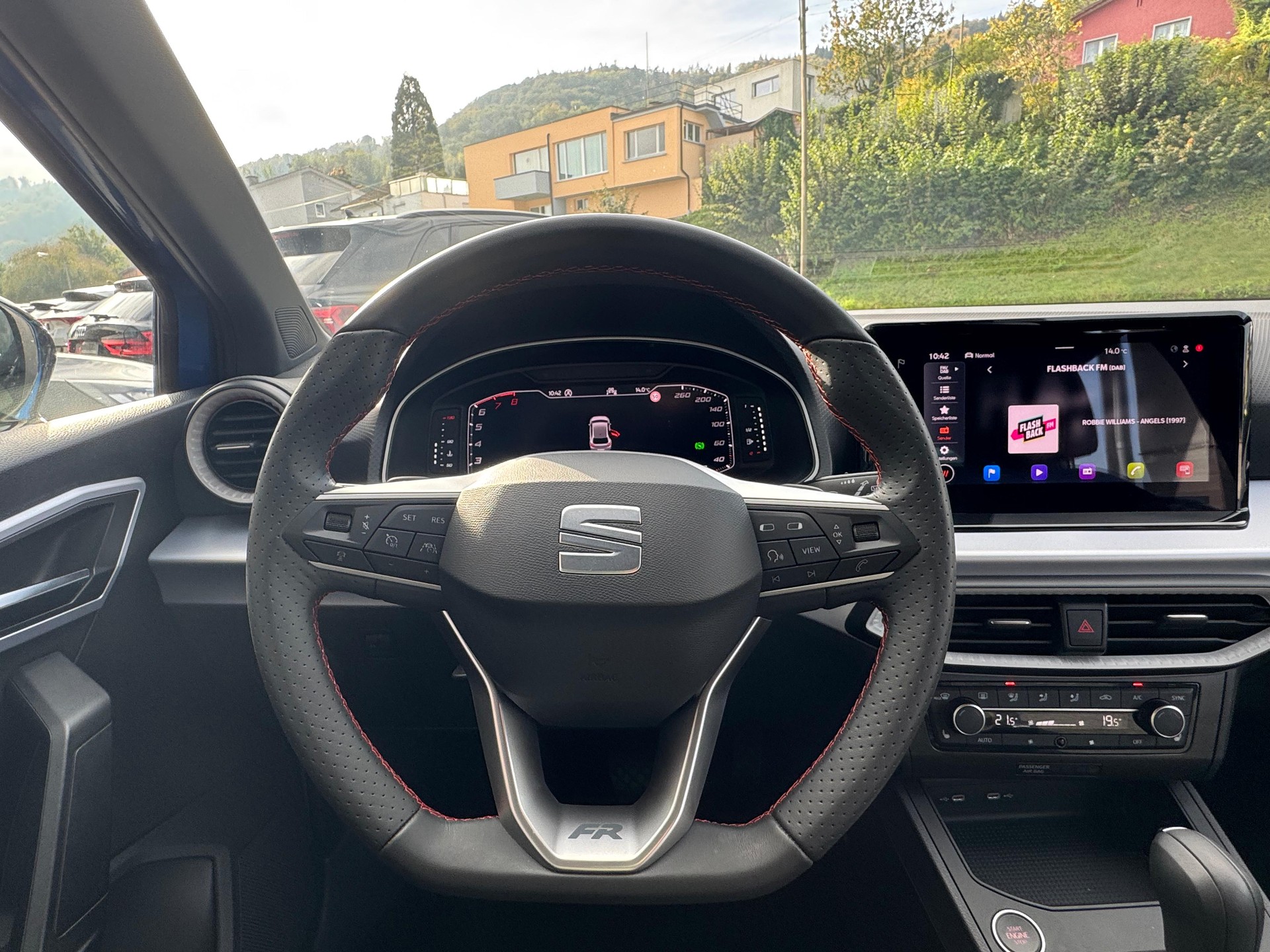 SEAT Ibiza 1.0 FR DSG 60 Monate Werksgarantie-image-10