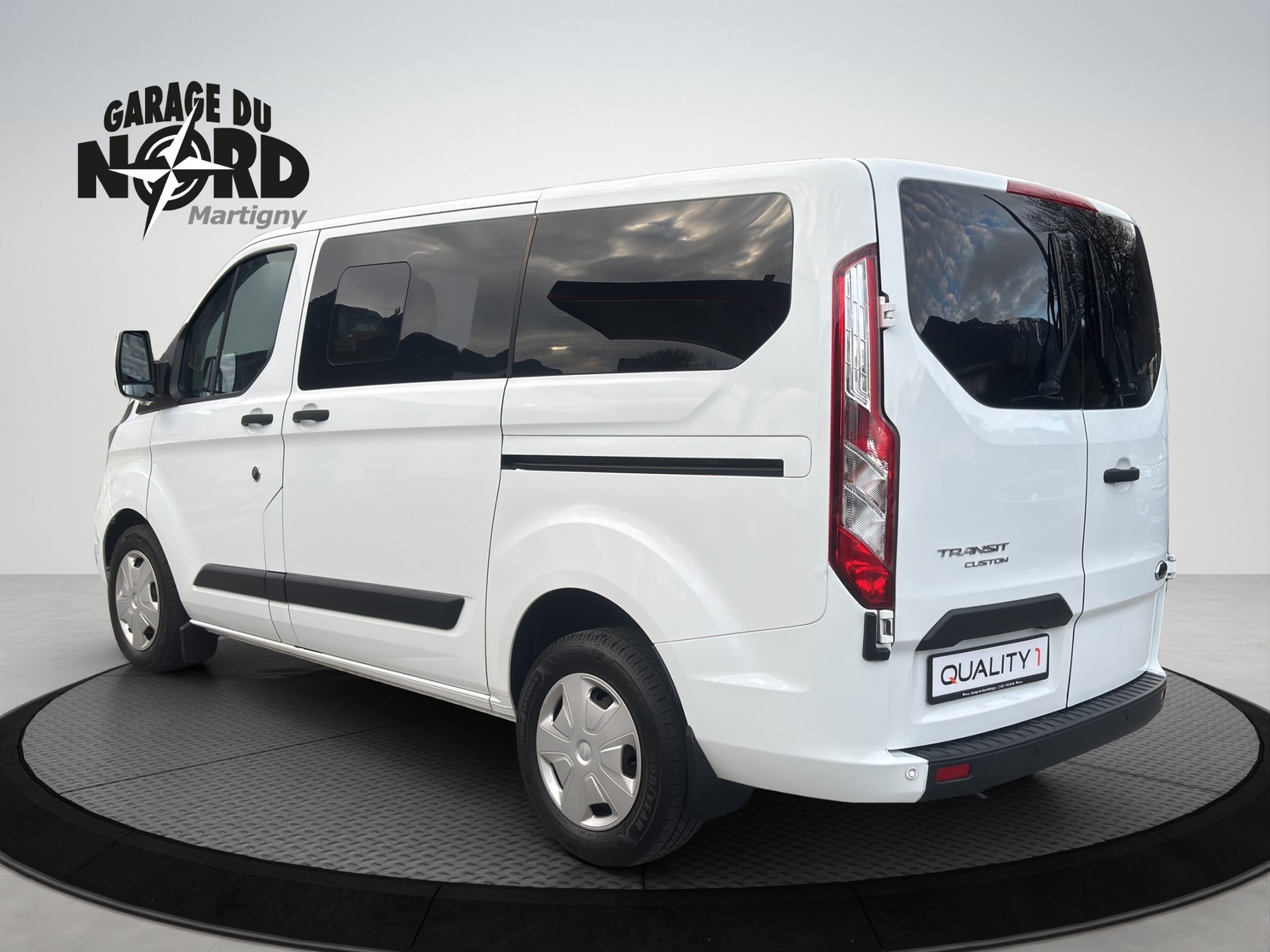 FORD Transit Custom 320 L1H1 Trend A-showroom-element-3