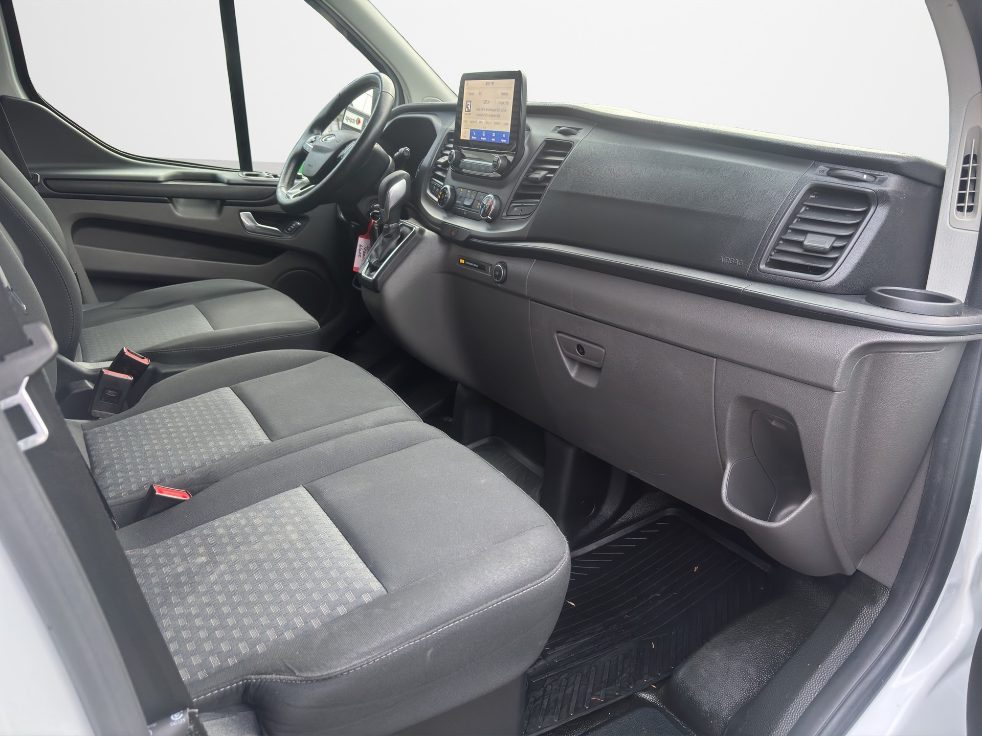 FORD Transit Custom 320 L1H1 Trend A-image-13