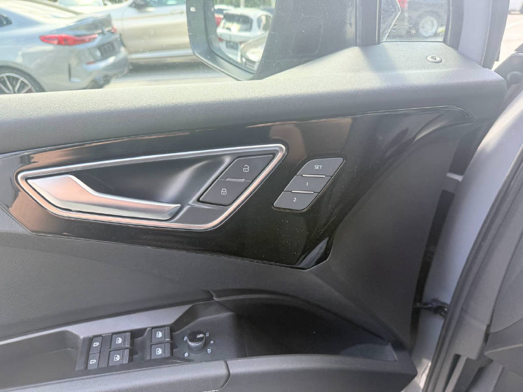 AUDI Q4 e-tron Sportback 50 quattro-image-10
