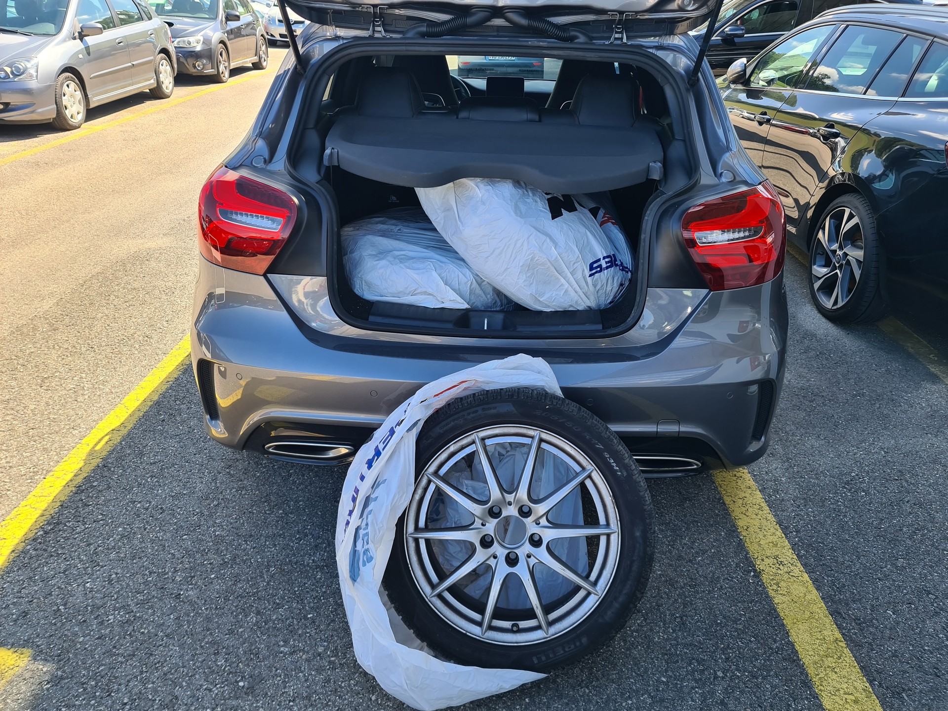 MERCEDES-BENZ A 250 Sport 7G-DCT-image-11