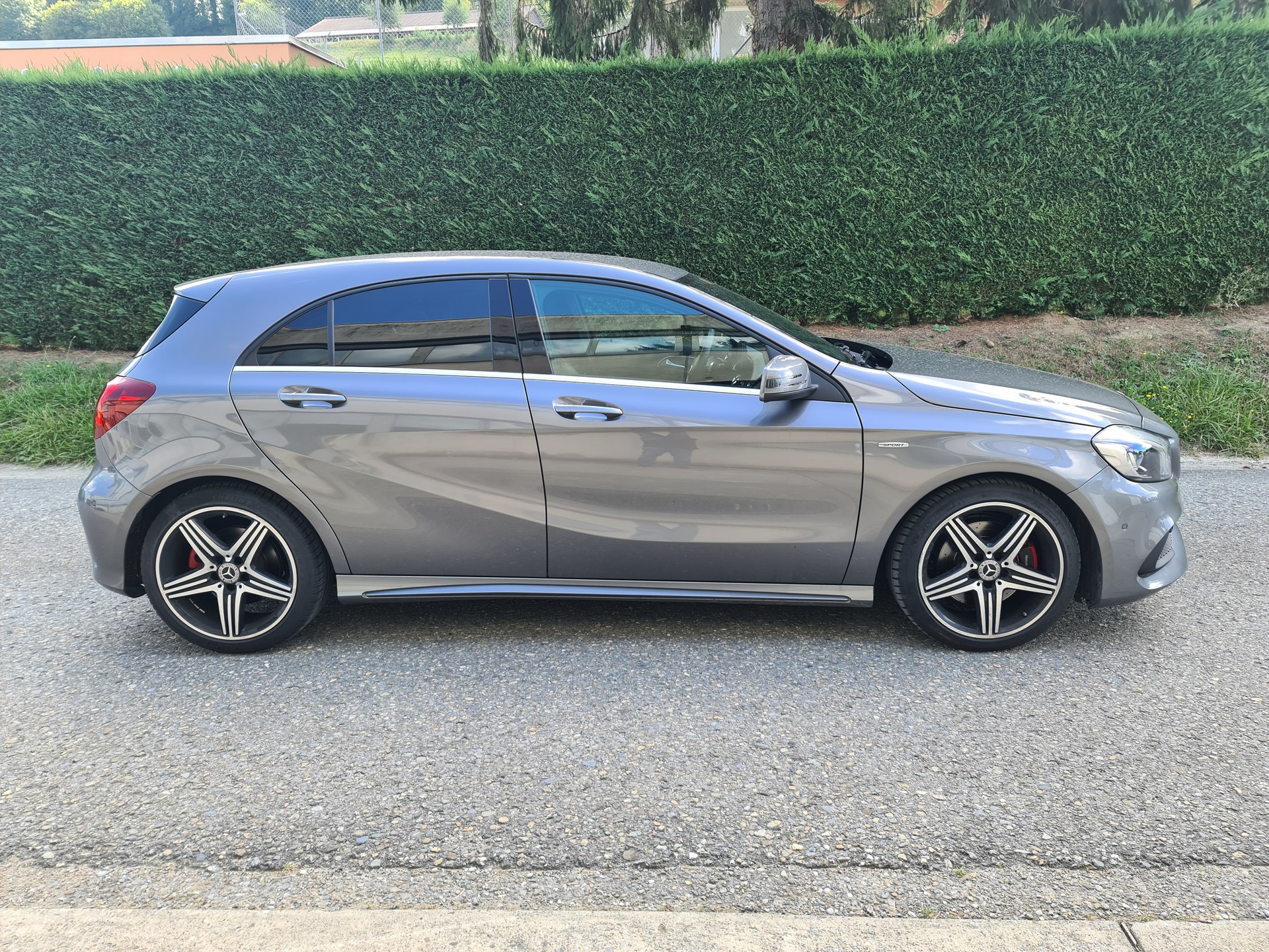 MERCEDES-BENZ A 250 Sport 7G-DCT-image-12