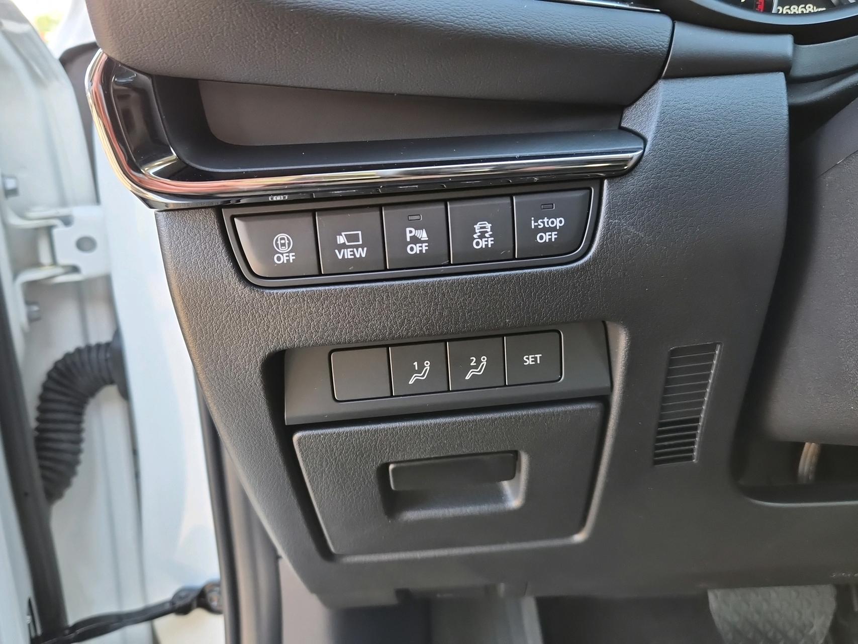 MAZDA 3 Sedan SKYACTIV-X M Hybrid 186 Revolution Automat-image-17