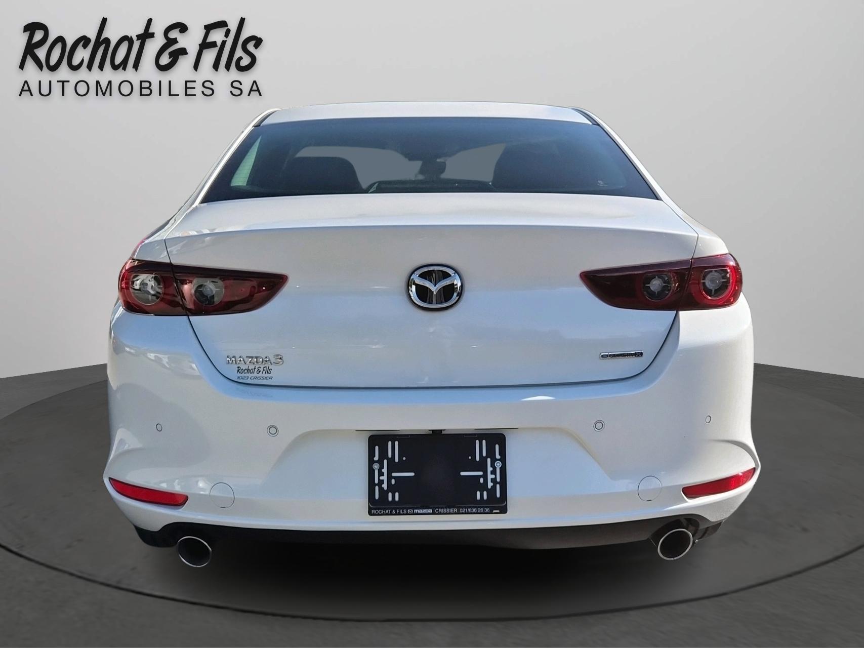 MAZDA 3 Sedan SKYACTIV-X M Hybrid 186 Revolution Automat-showroom-element-3