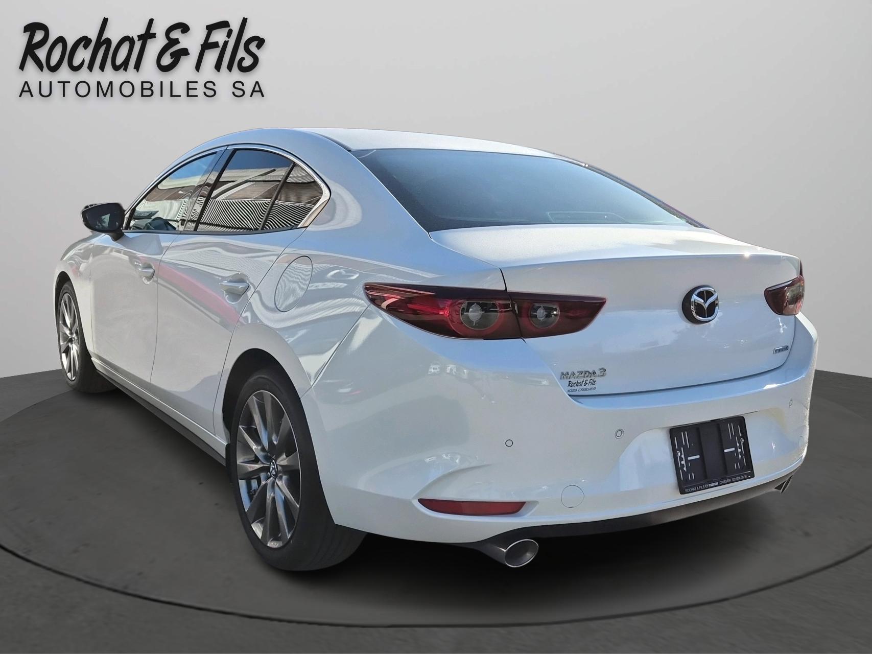 MAZDA 3 Sedan SKYACTIV-X M Hybrid 186 Revolution Automat-showroom-element-2