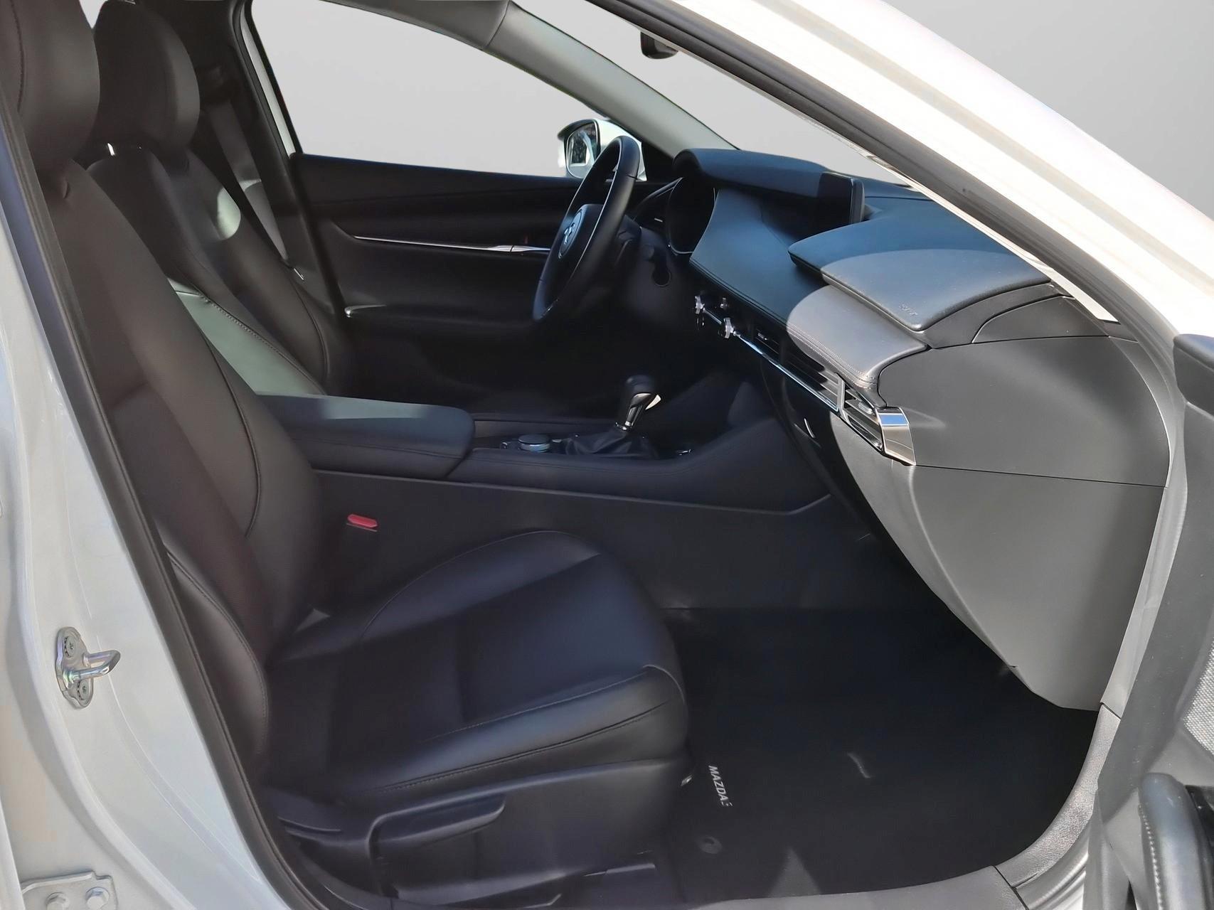 MAZDA 3 Sedan SKYACTIV-X M Hybrid 186 Revolution Automat-image-15