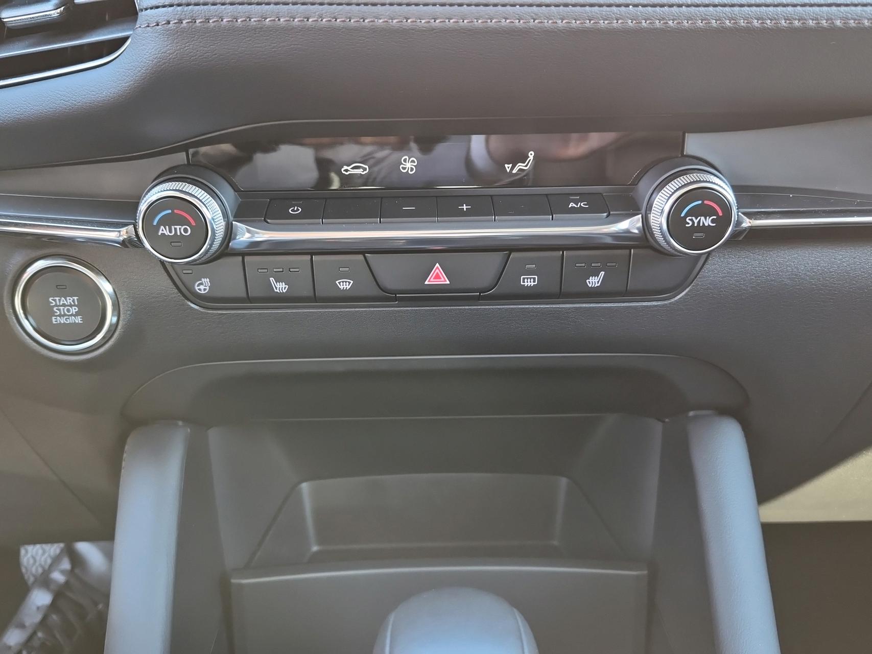 MAZDA 3 Sedan SKYACTIV-X M Hybrid 186 Revolution Automat-image-19