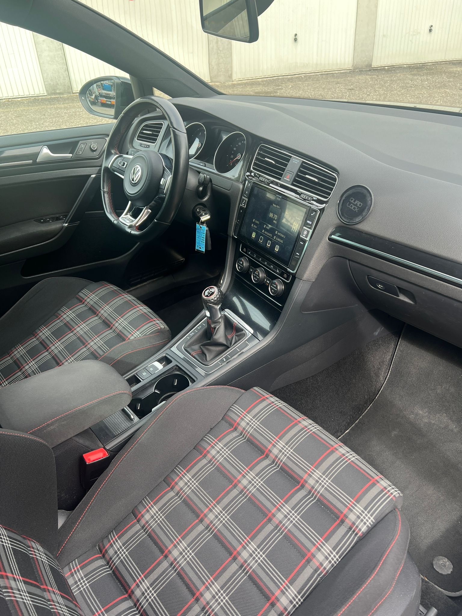 VW Golf 2.0 TSI GTI-image-10