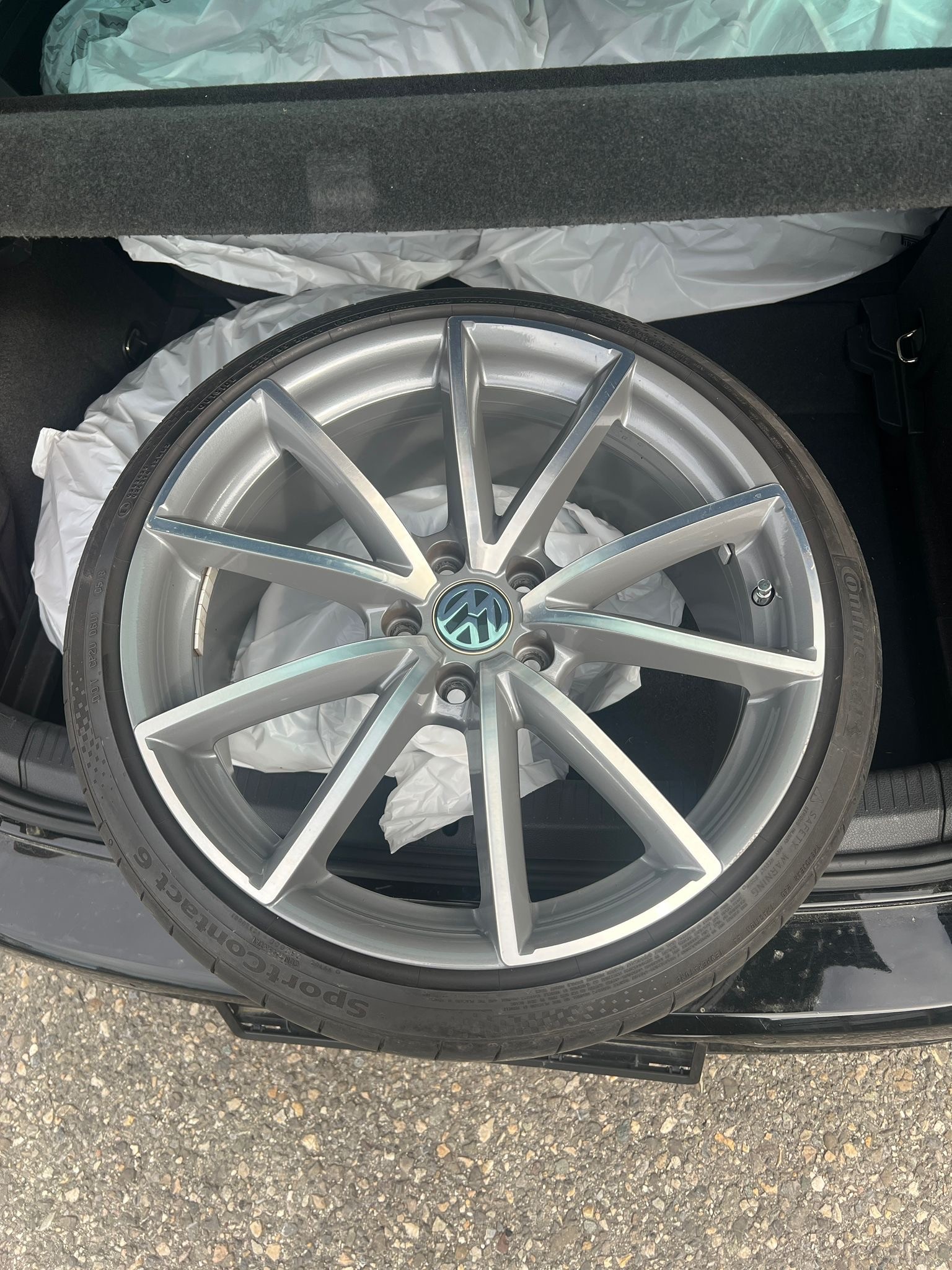 VW Golf 2.0 TSI GTI-image-11