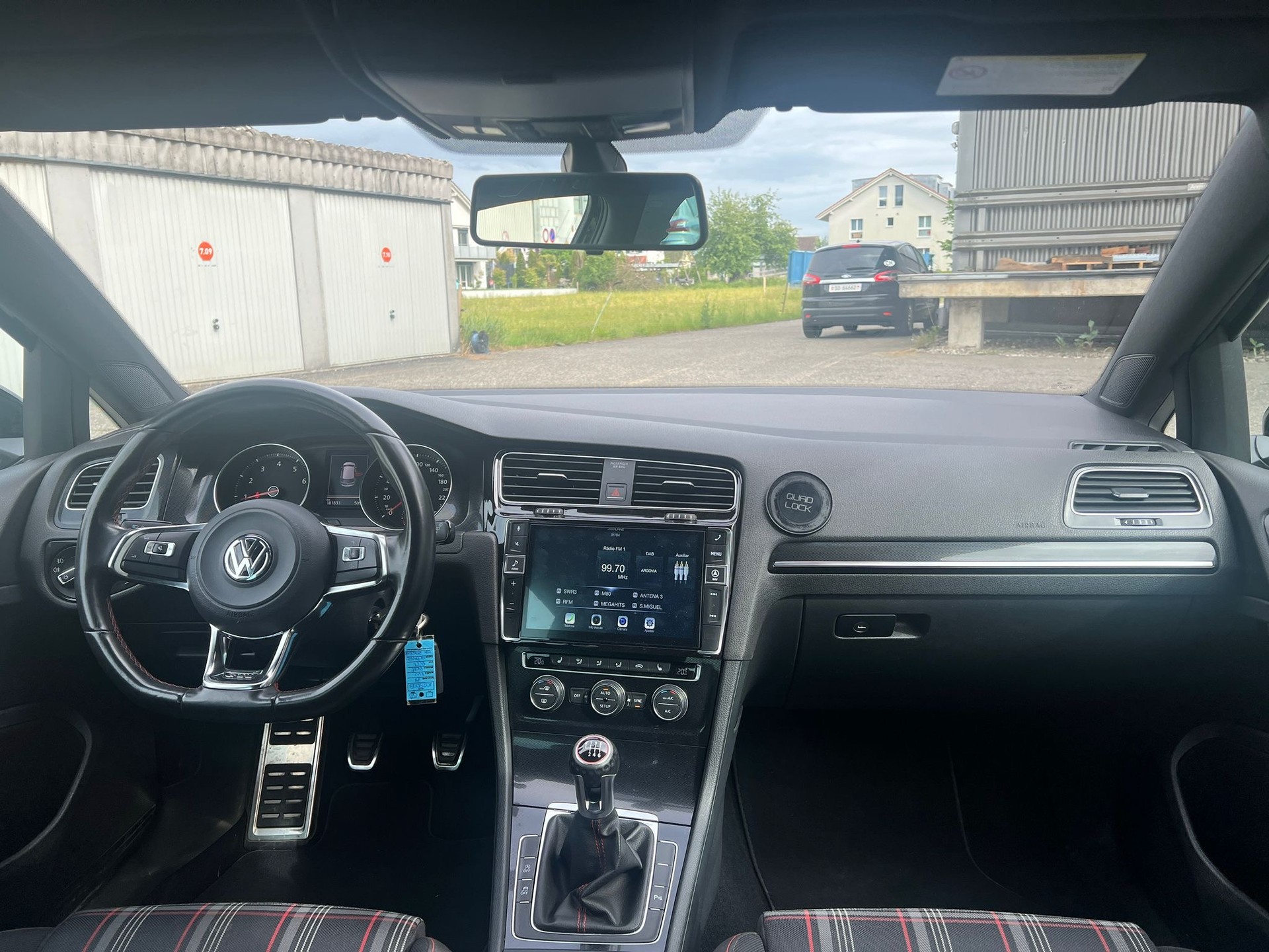 VW Golf 2.0 TSI GTI-image-8