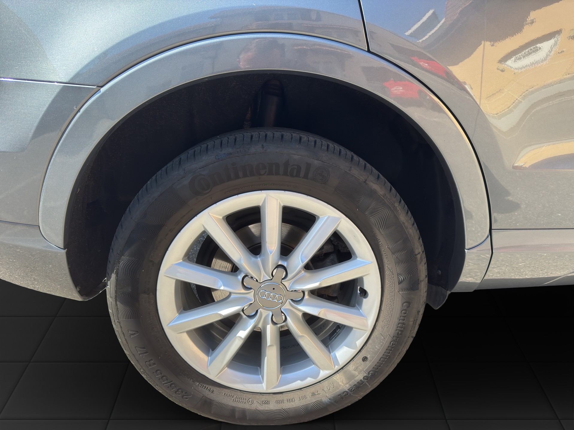 AUDI Q3 2.0 TDI 140 quattro S-Tronic-image-4