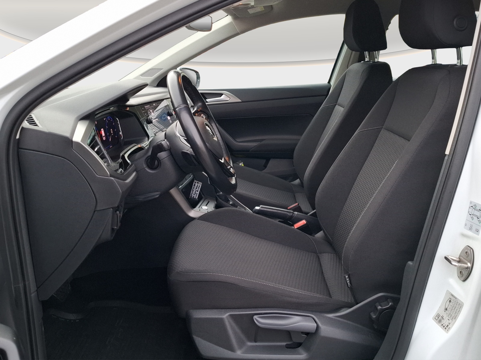 VW Polo 1.0 TSI BMT Comfortline DSG-image-8