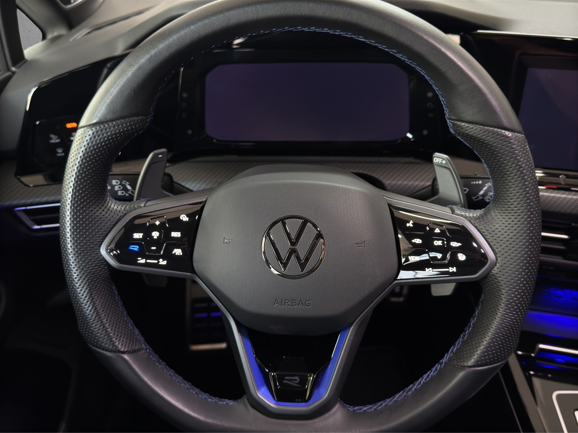 VW Golf 2.0 TSI R DSG 4M R Performance 333PS "Black Style-Harman/Kardon-Navi-RF.-Kamera-"-image-12