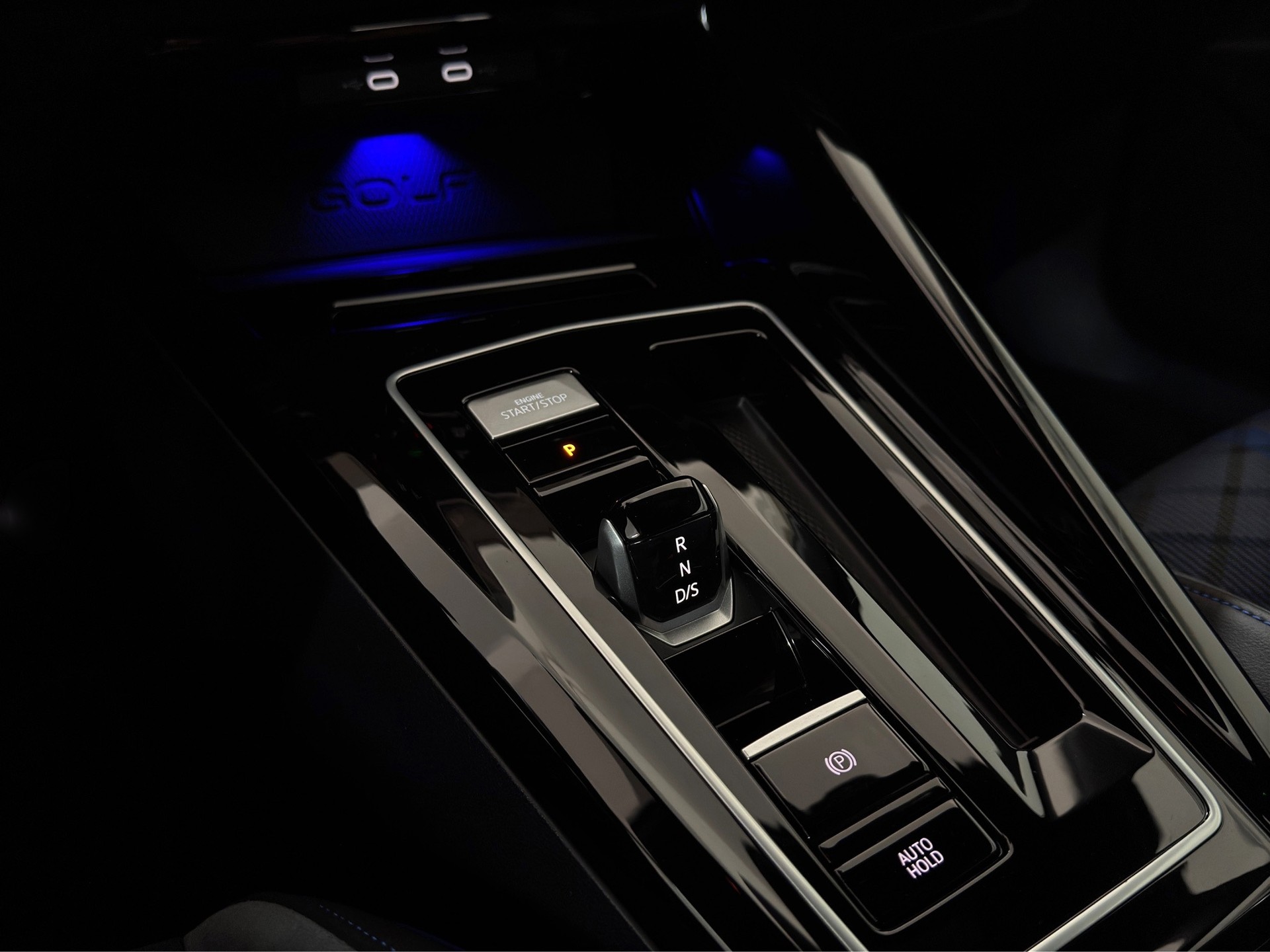 VW Golf 2.0 TSI R DSG 4M R Performance 333PS "Black Style-Harman/Kardon-Navi-RF.-Kamera-"-image-14