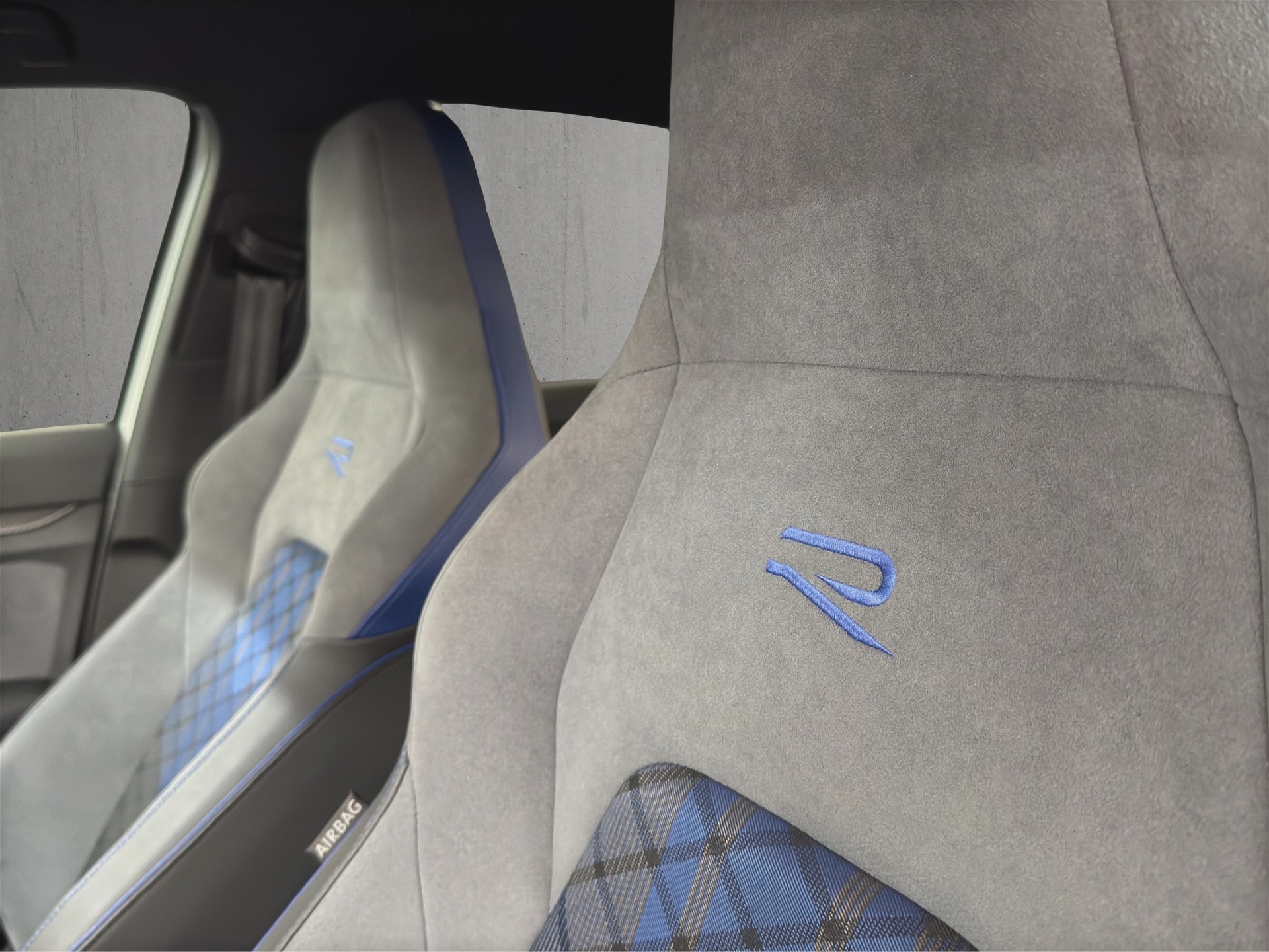 VW Golf 2.0 TSI R DSG 4M R Performance 333PS "Black Style-Harman/Kardon-Navi-RF.-Kamera-"-image-8