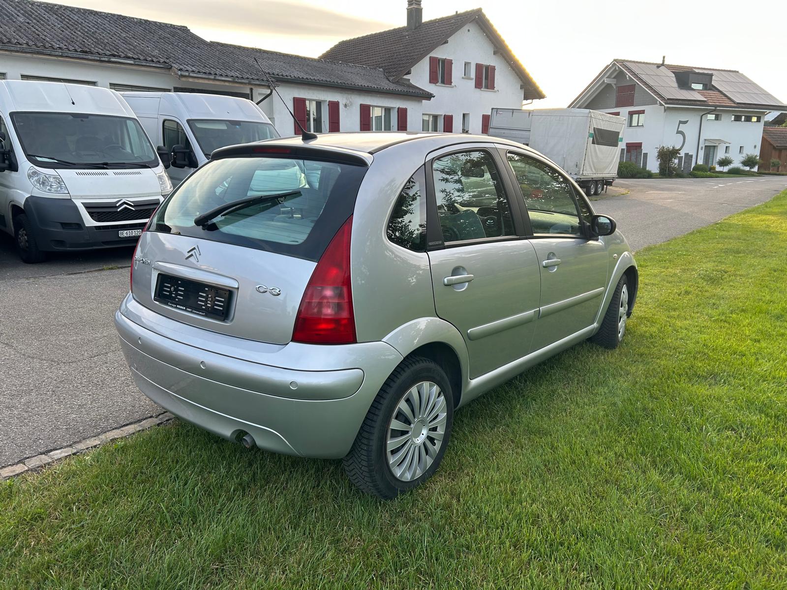 CITROEN C3 1.4i Exclusive-image-3