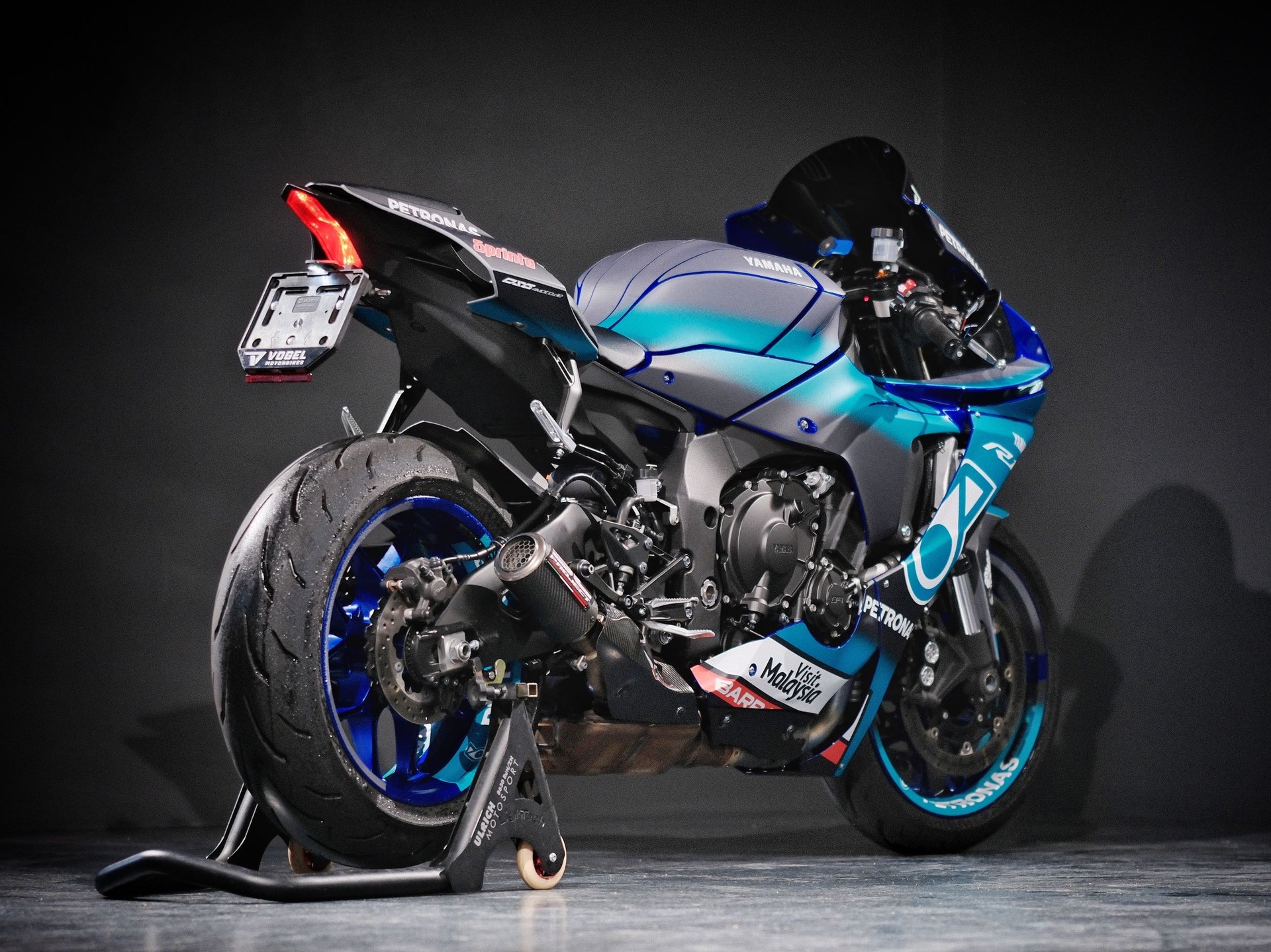 YAMAHA YZF-R1 ABS-showroom-element-2