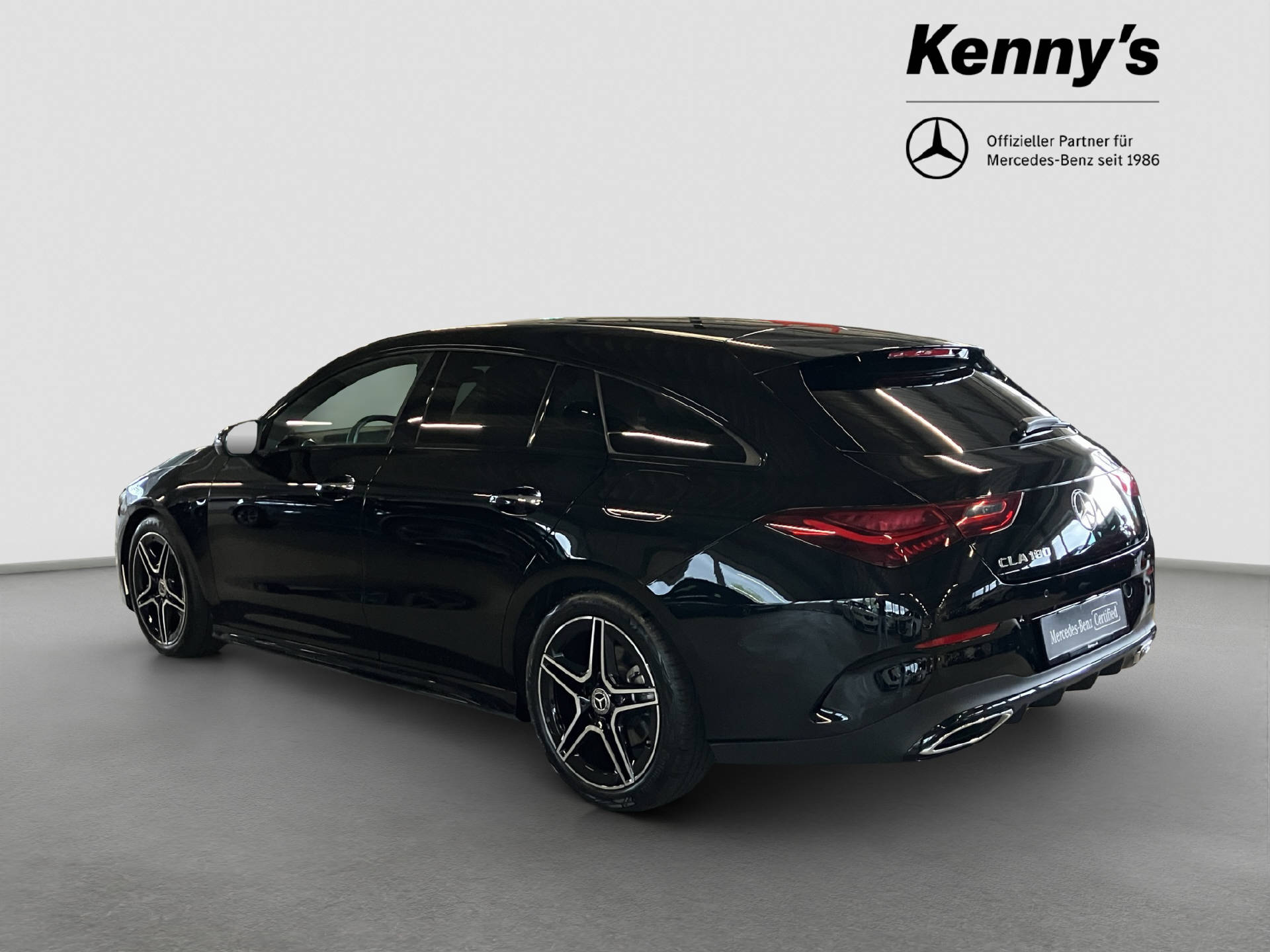 MERCEDES-BENZ CLA 180 AMG Line Shooting Brake-image-3