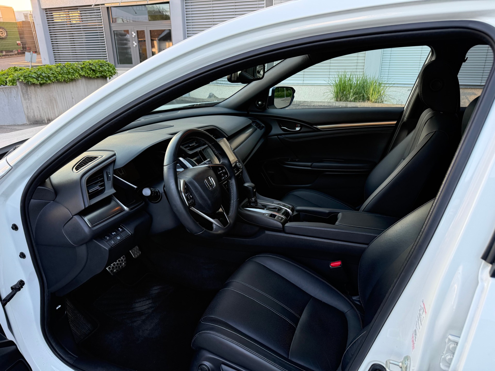 HONDA Civic 1.5 VTEC Prestige CVT-image-6