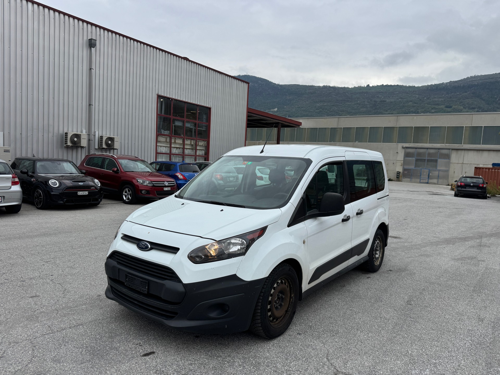 FORD Transit Connect Combi T220 1.5 TDCi Ambiente-image-1