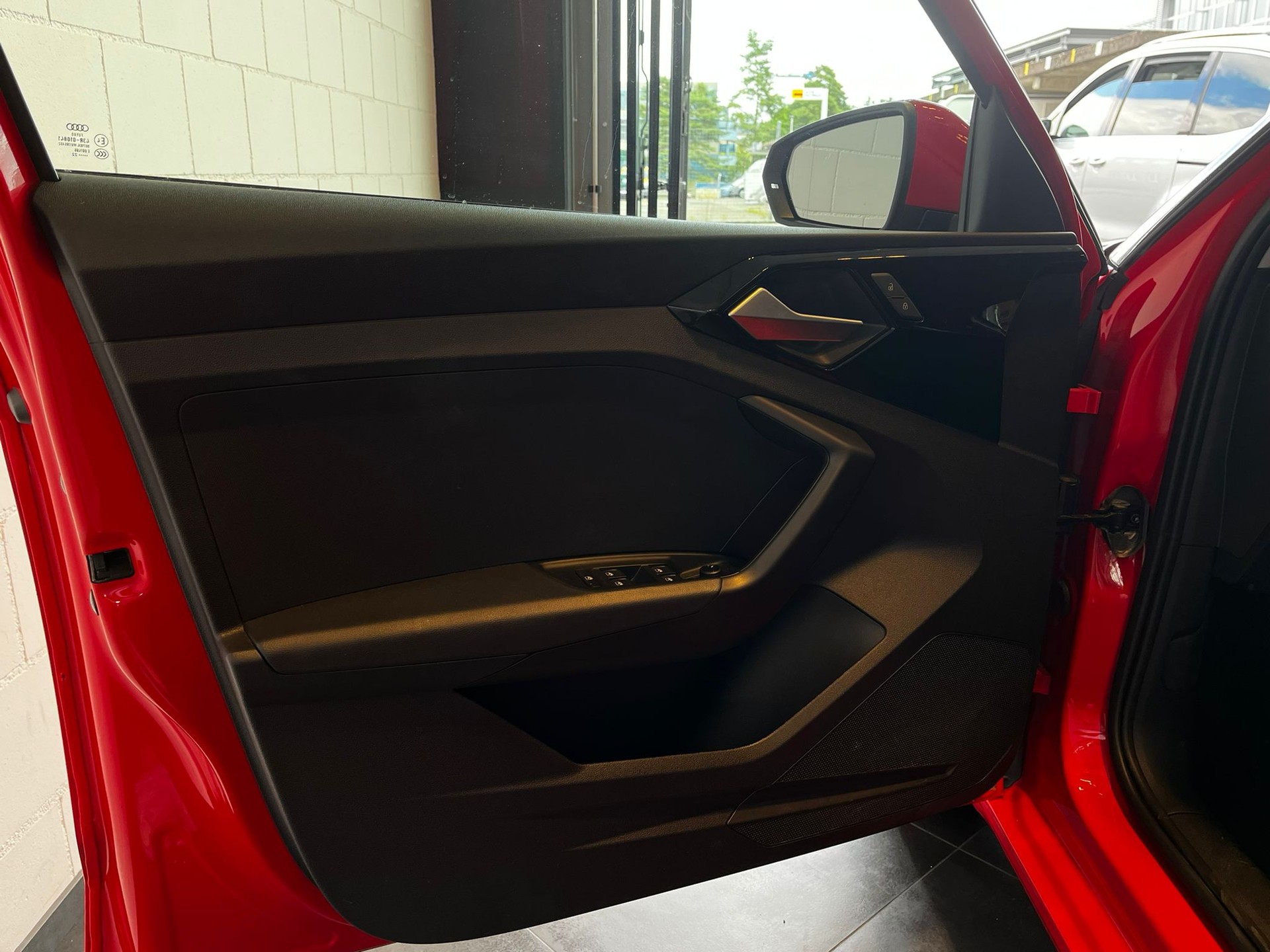 AUDI A1 30 TFSI advanced-image-17