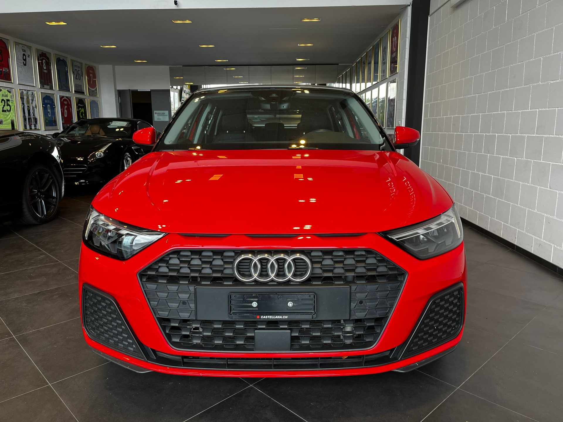 AUDI A1 30 TFSI advanced-showroom-element-2