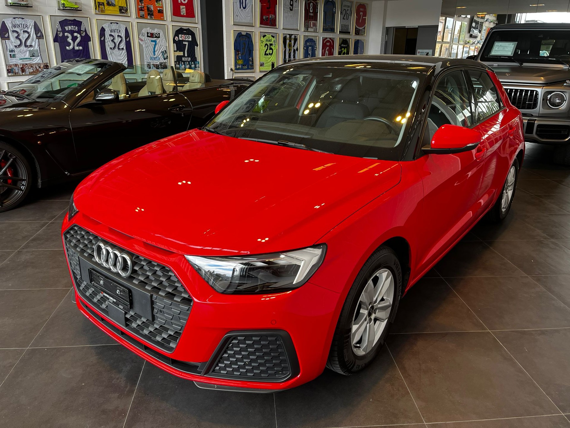 AUDI A1 30 TFSI advanced-showroom-element-3
