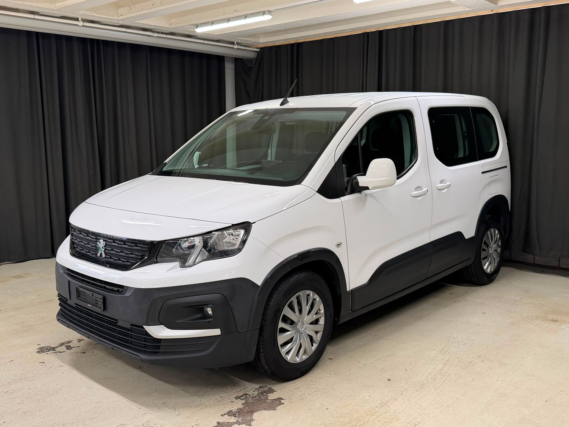 PEUGEOT Rifter 1.2 PureTech Allure EAT8