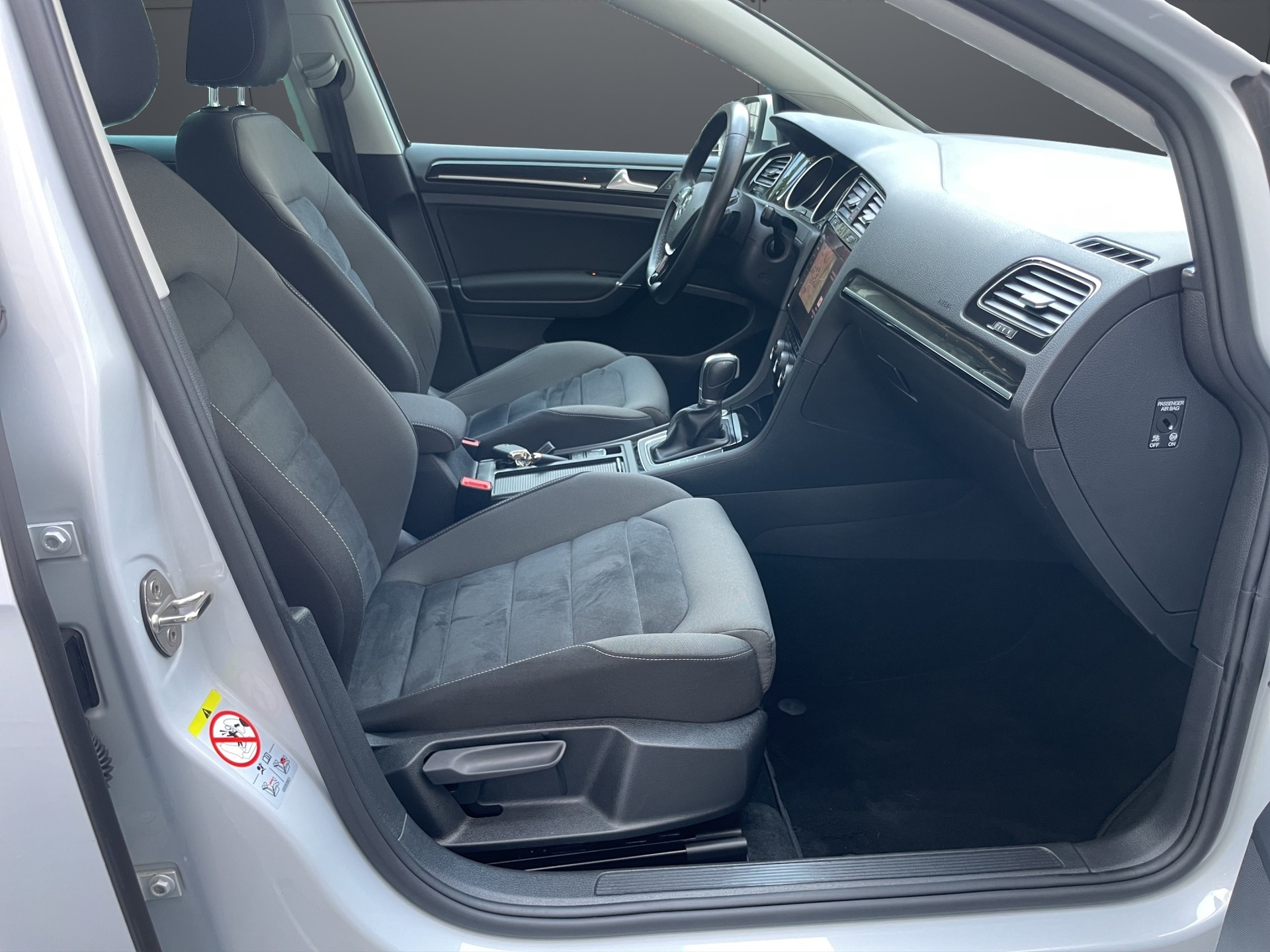 VW Golf 1.4 TSI Highline DSG-image-8