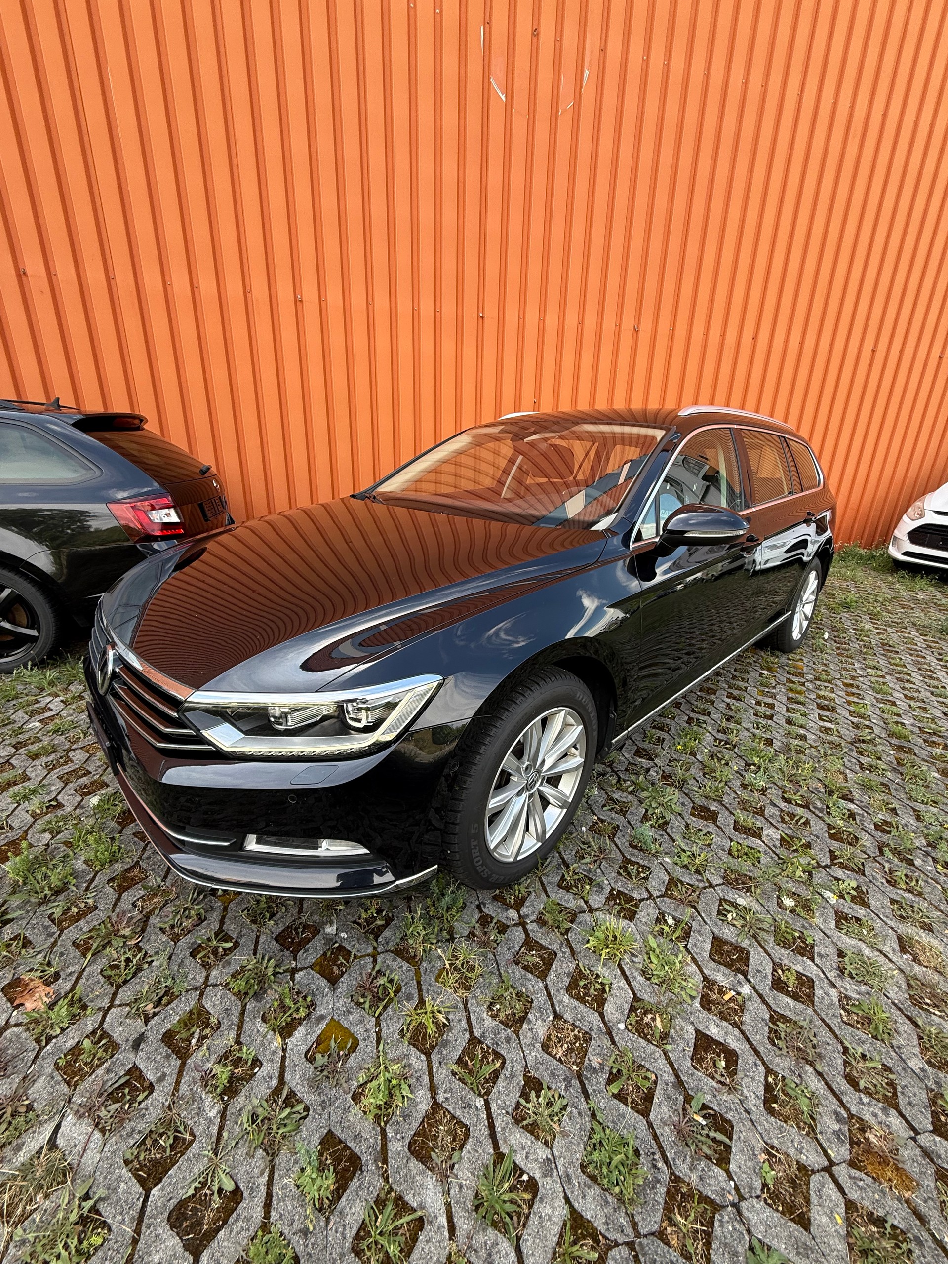 VW Passat Variant 2.0 TDI BMT Highline DSG 4Motion-image-5