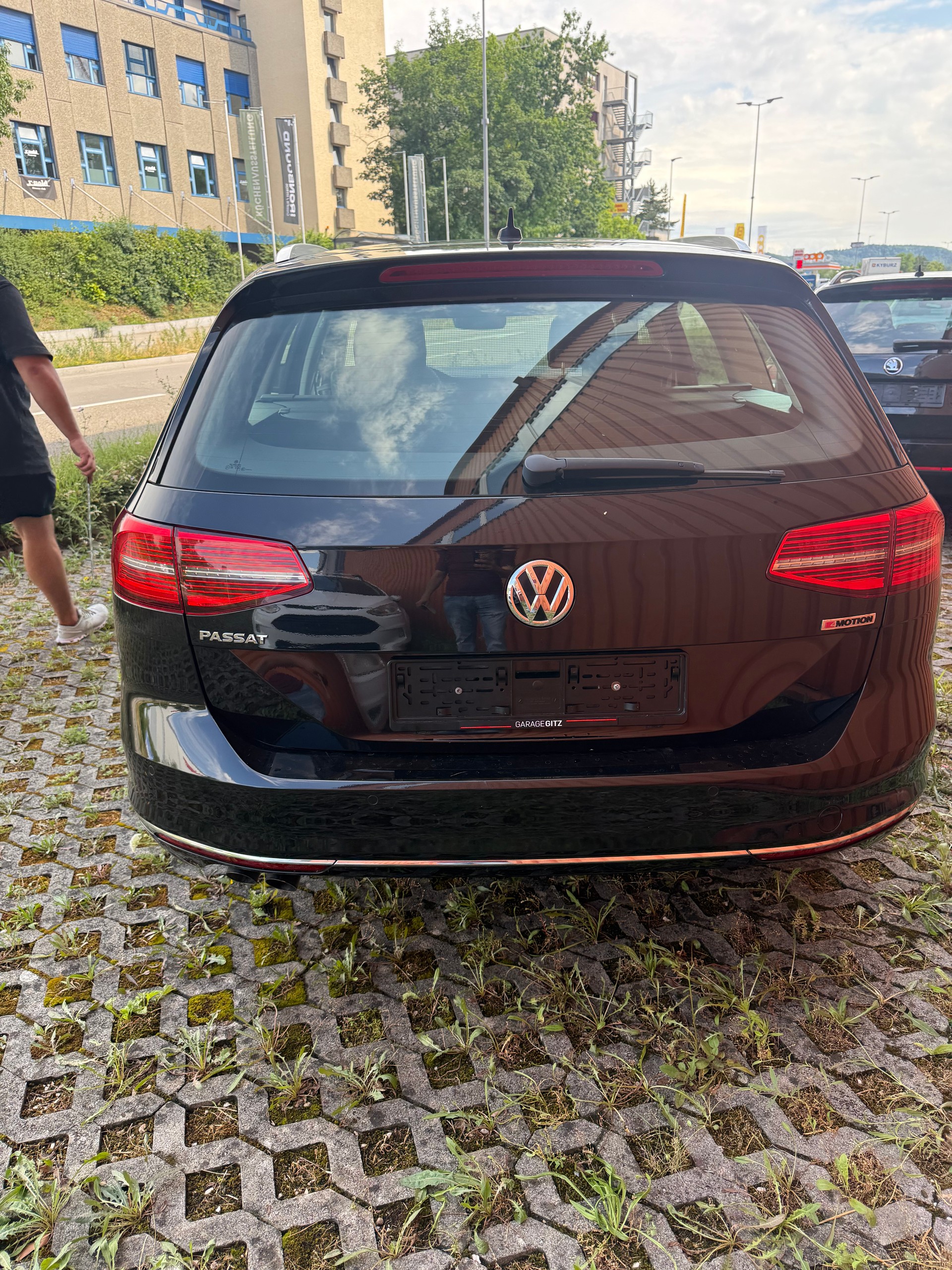 VW Passat Variant 2.0 TDI BMT Highline DSG 4Motion-image-1