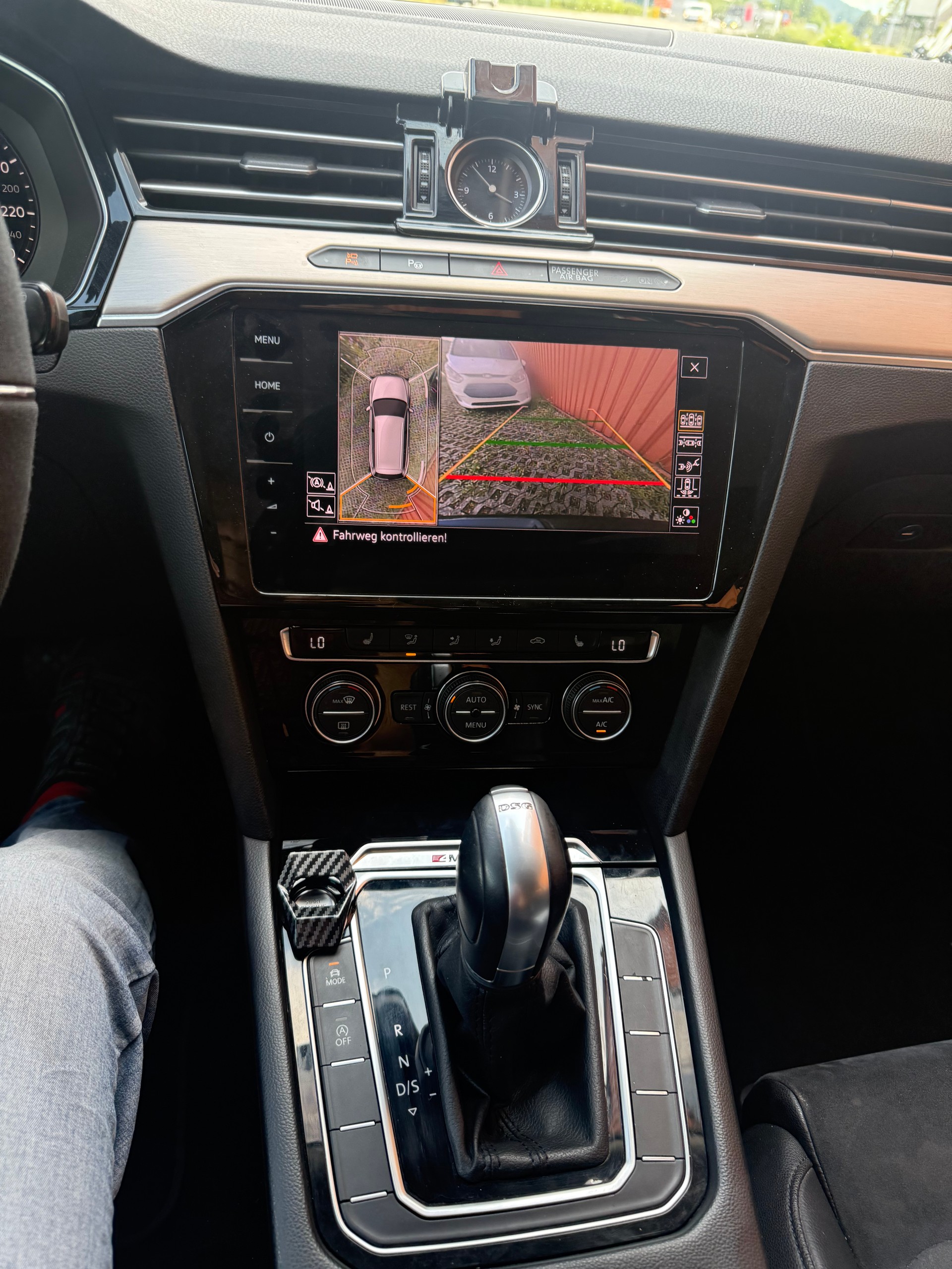 VW Passat Variant 2.0 TDI BMT Highline DSG 4Motion-image-15