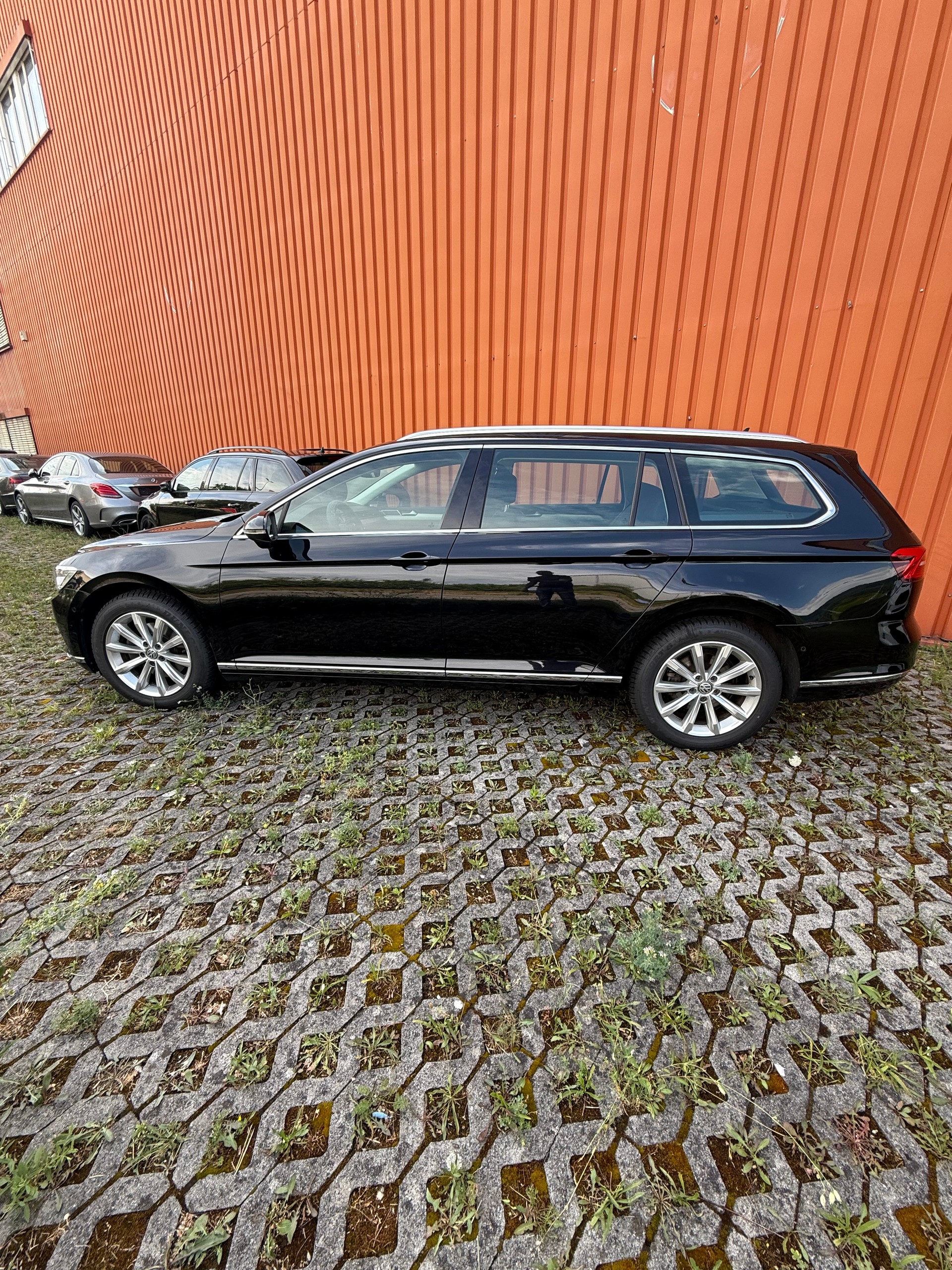 VW Passat Variant 2.0 TDI BMT Highline DSG 4Motion-image-4
