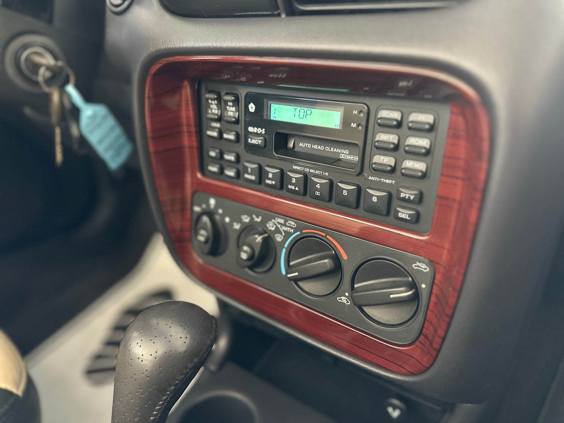 CHRYSLER Stratus 2.5 V6 LX Cabrio-image-13
