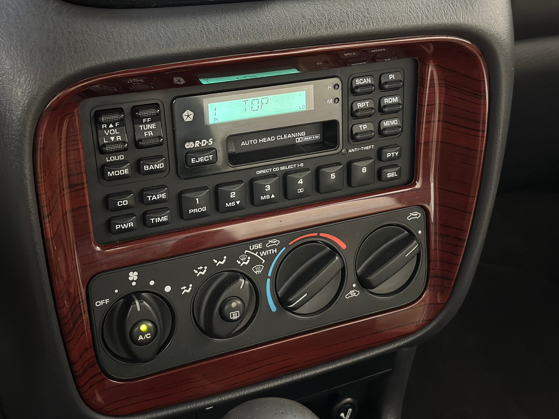 CHRYSLER Stratus 2.5 V6 LX Cabrio-image-14