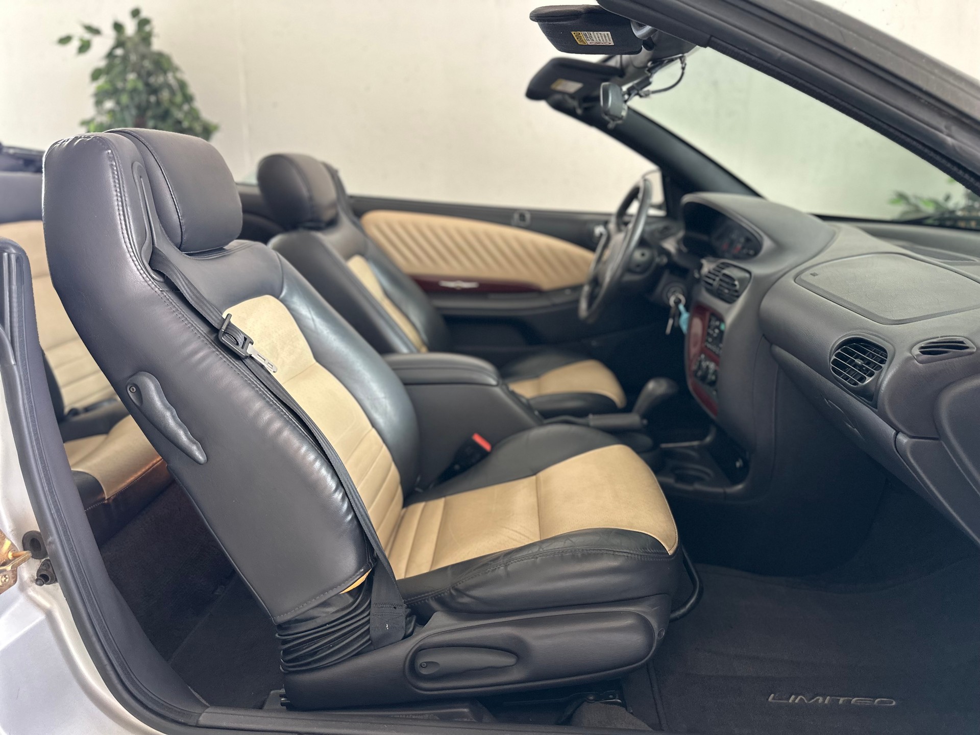 CHRYSLER Stratus 2.5 V6 LX Cabrio-image-9