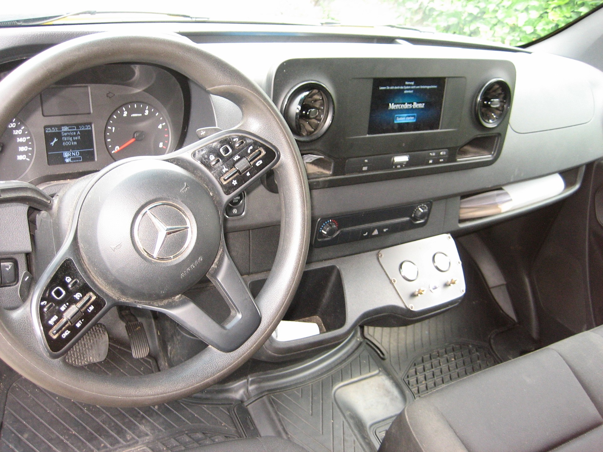MERCEDES-BENZ Sprinter 317 CDI Standard 9G-TRONIC-image-4